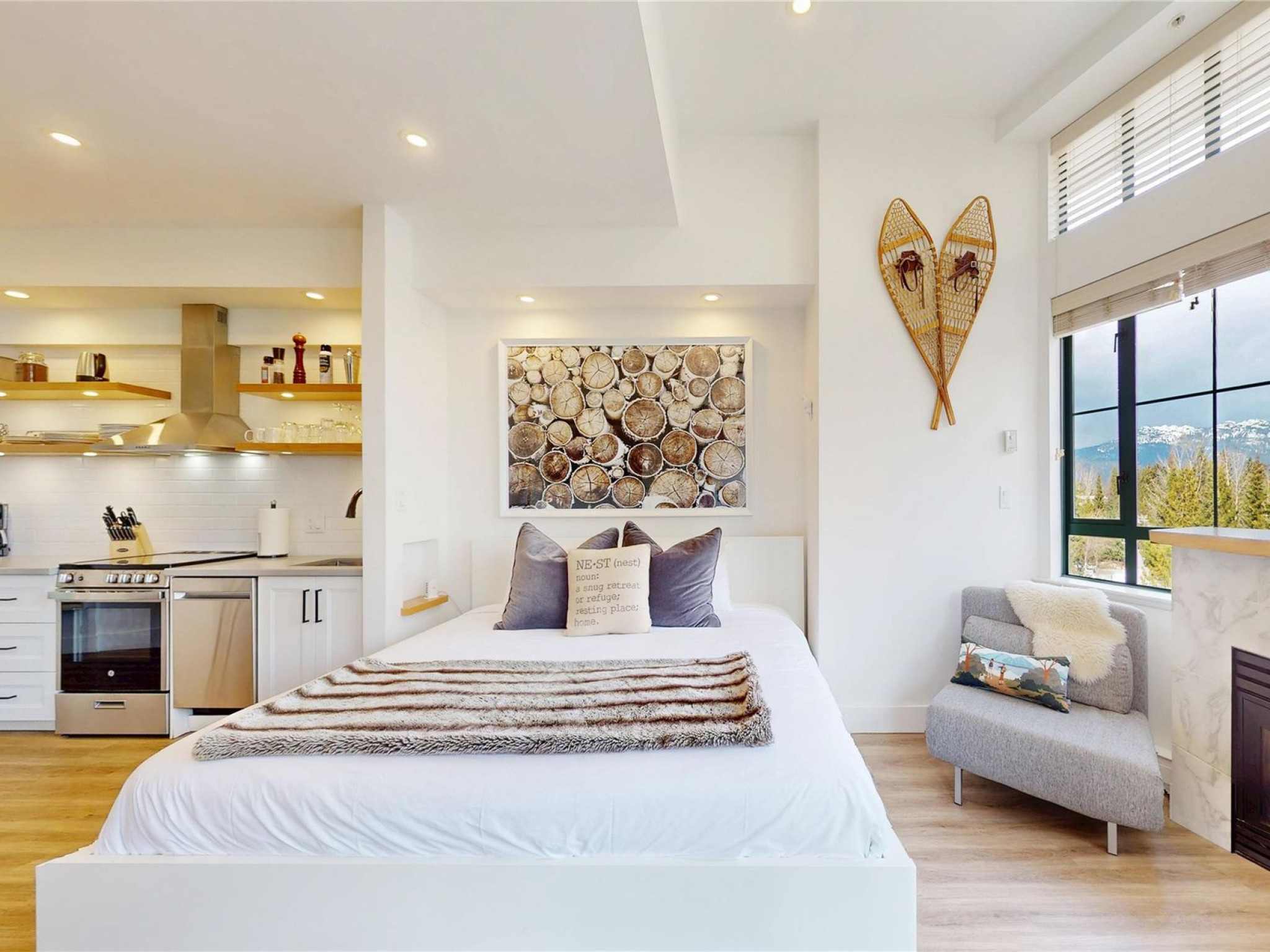 320-4368 Main Street image 4