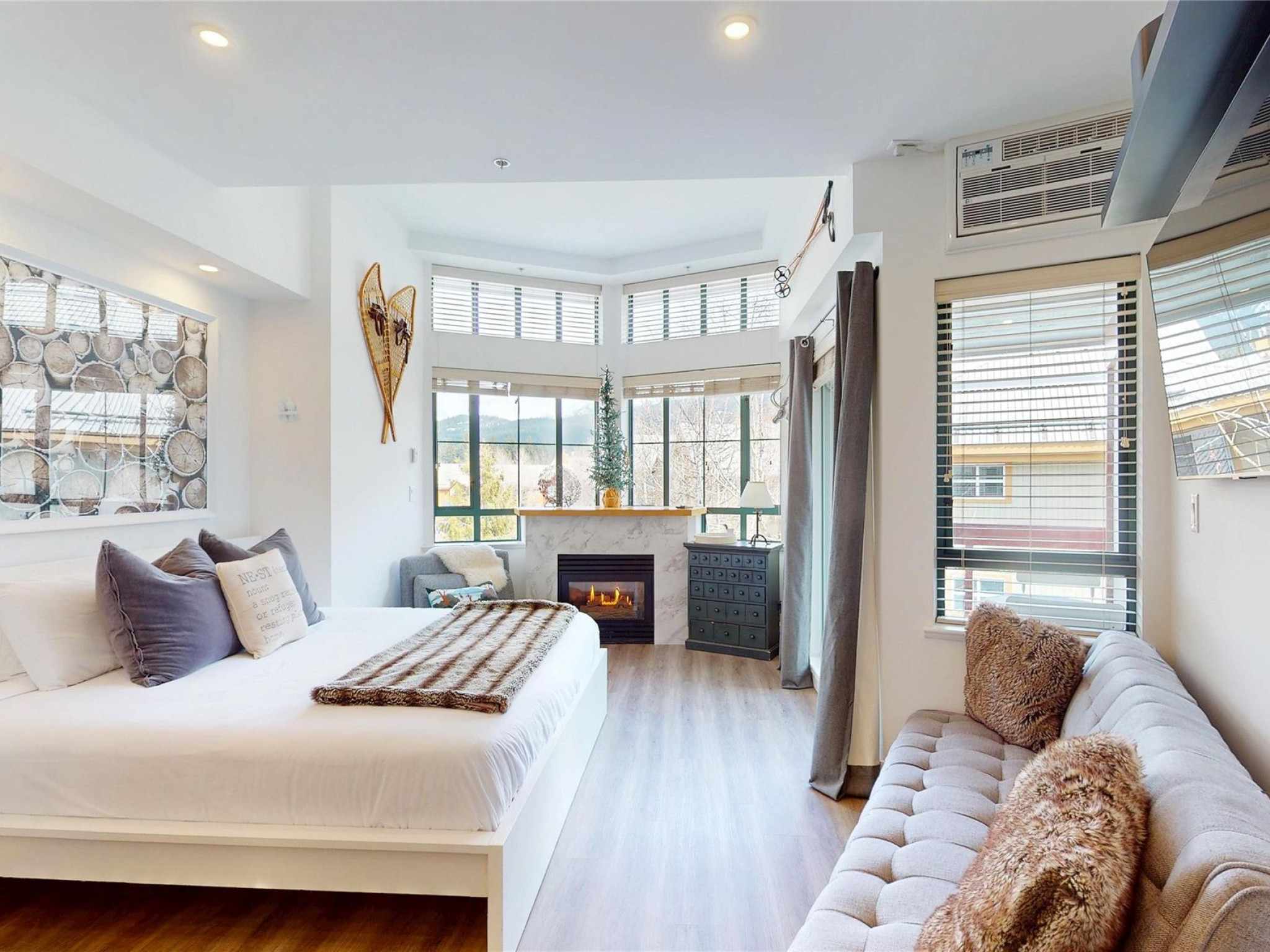 320-4368 Main Street image 5