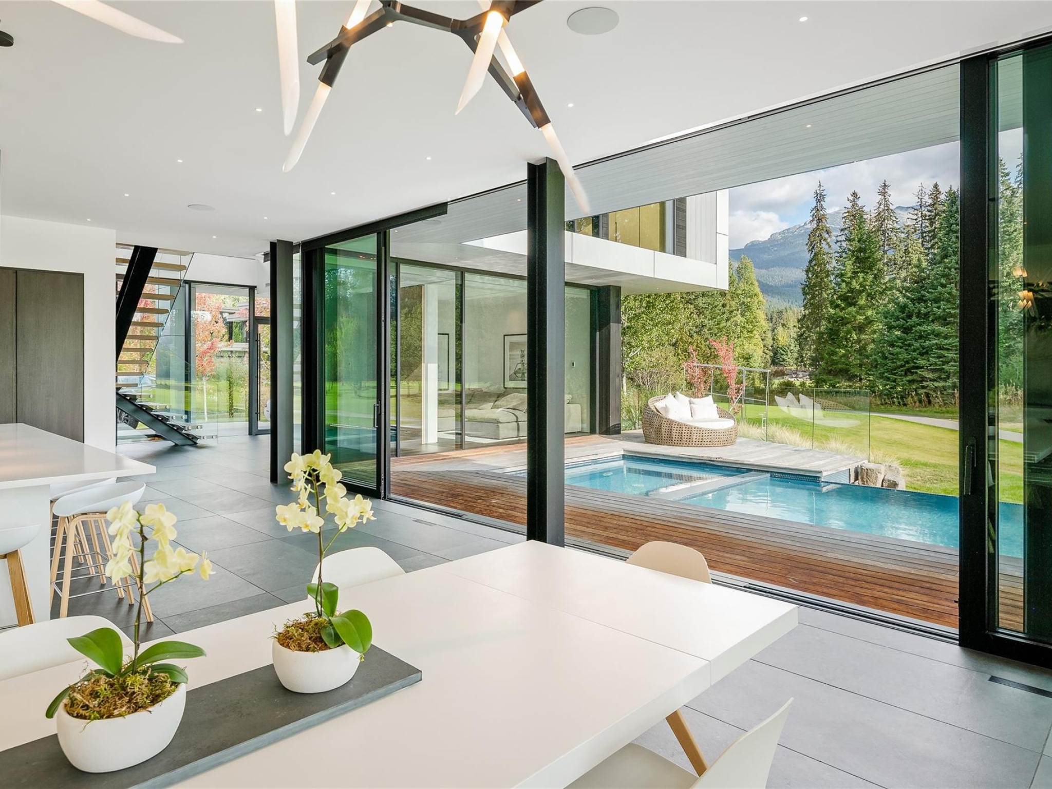 8080 Cypress Place image 14