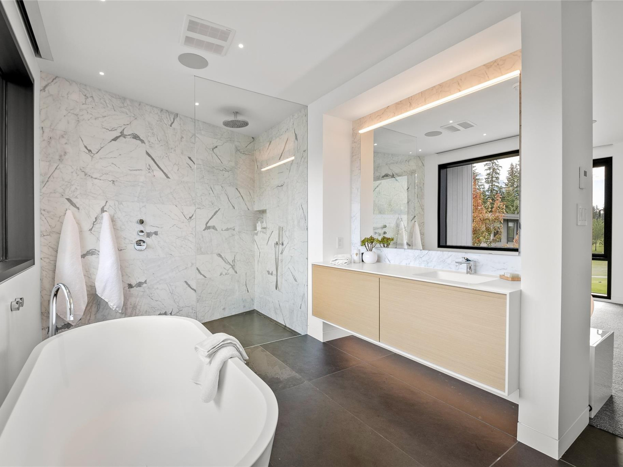 8080 Cypress Place image 22