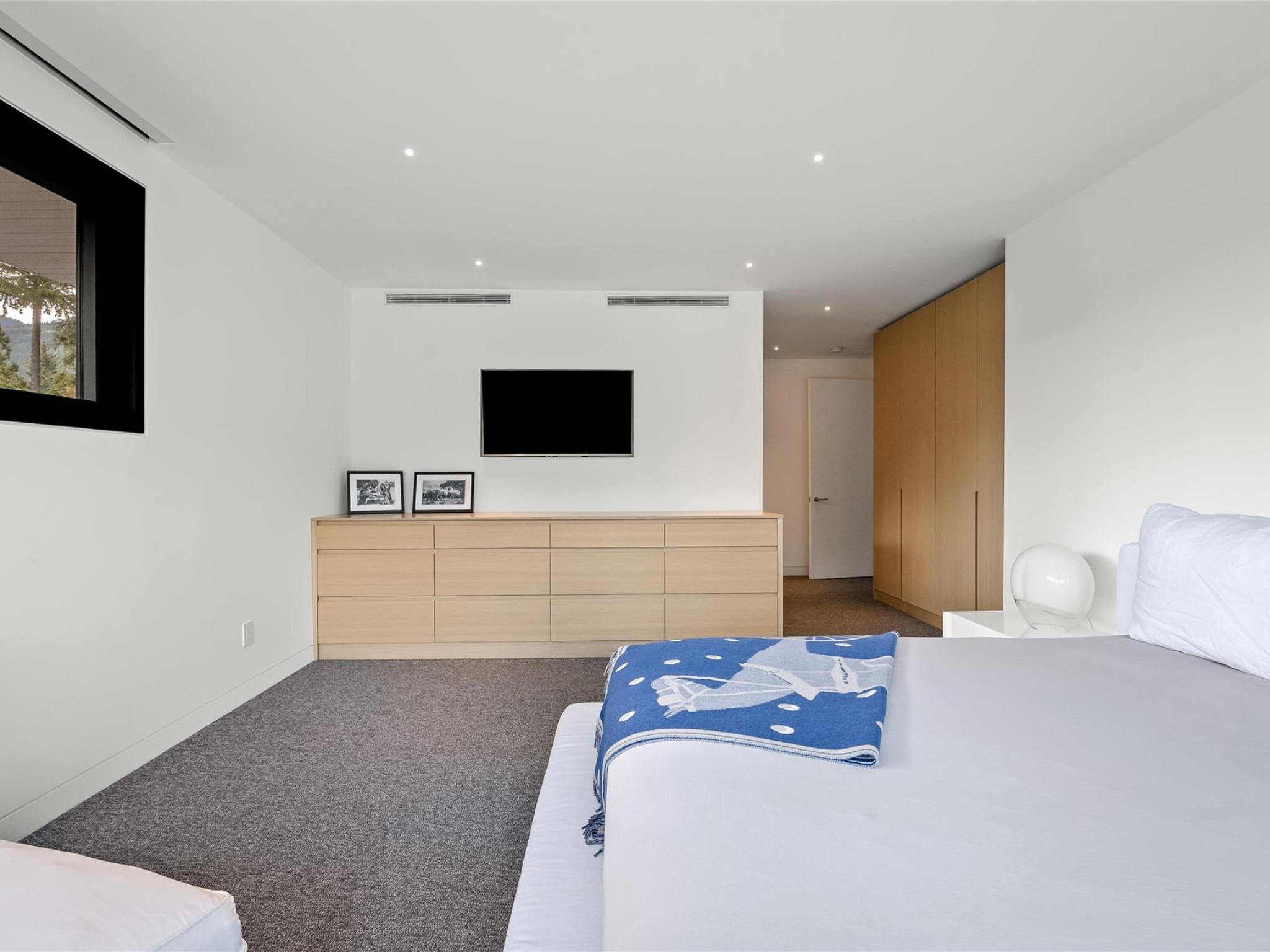 8080 Cypress Place image 27