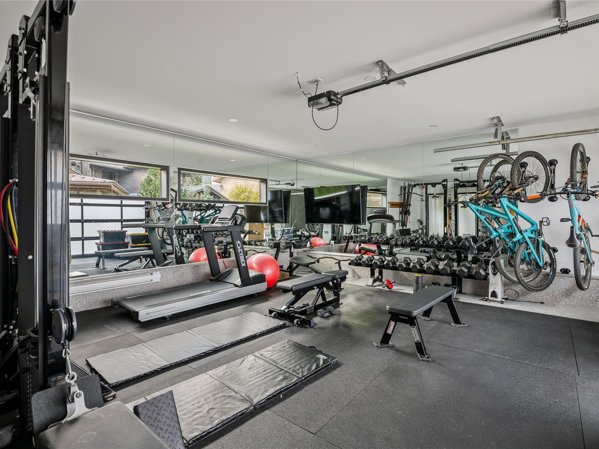 8080 Cypress Place image 31