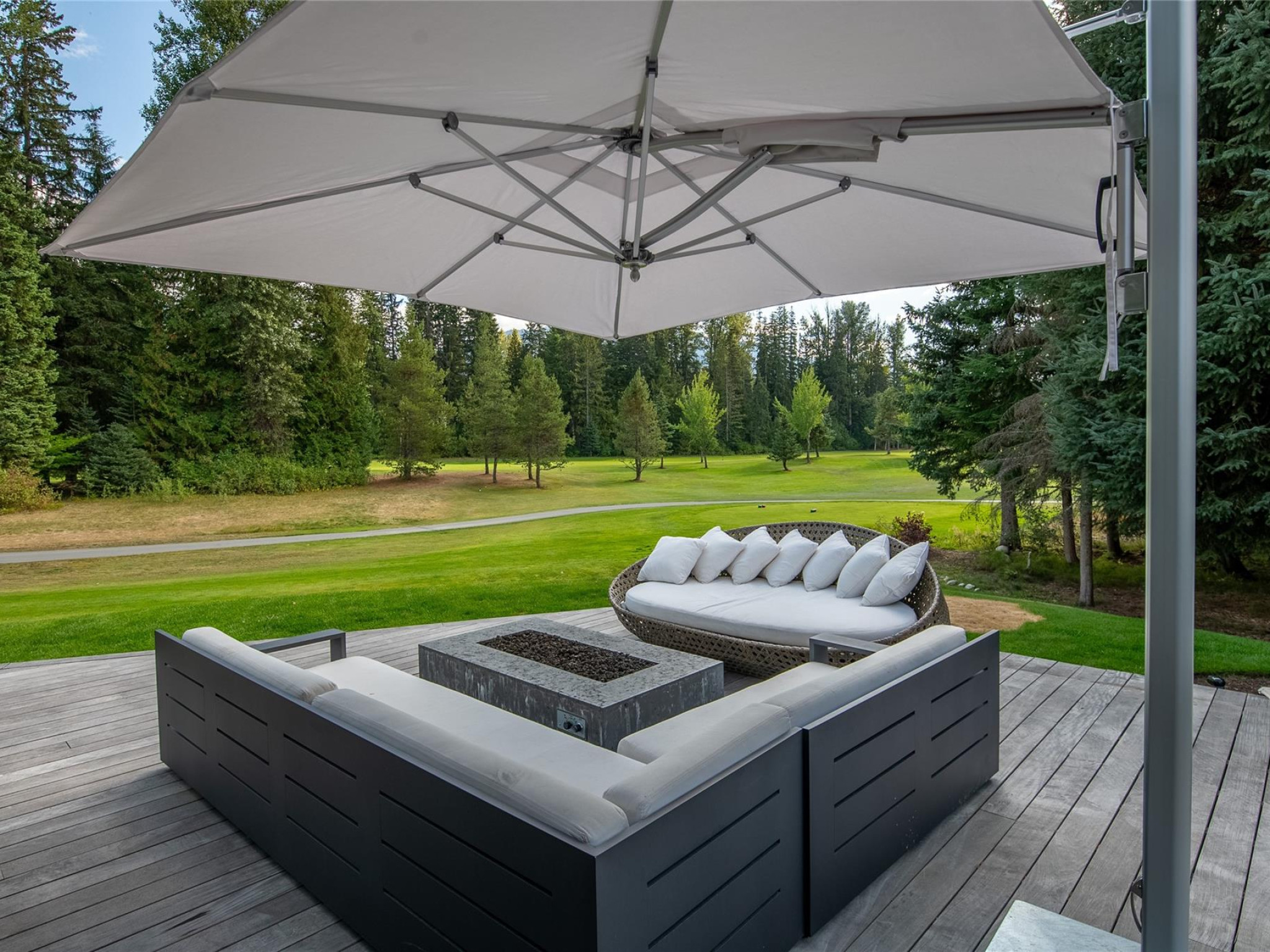 8080 Cypress Place image 32