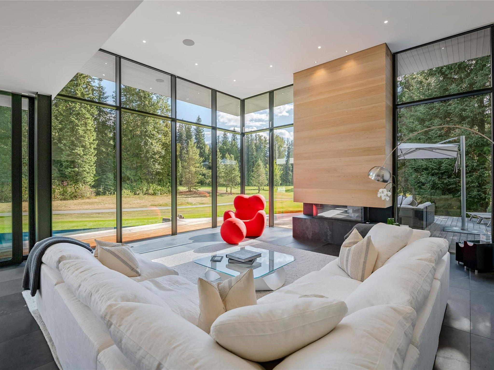 8080 Cypress Place image 6