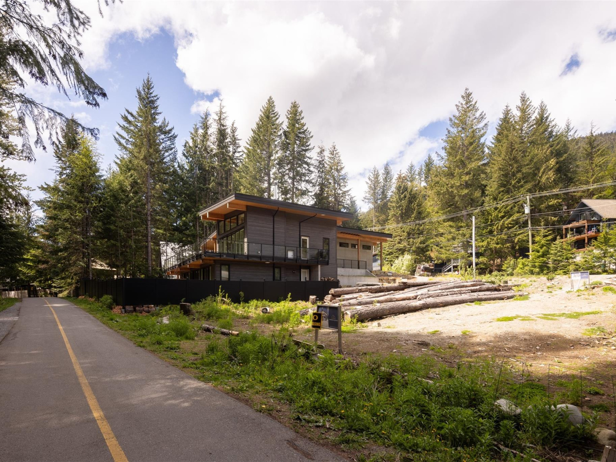 8354 Rainbow Drive image 12