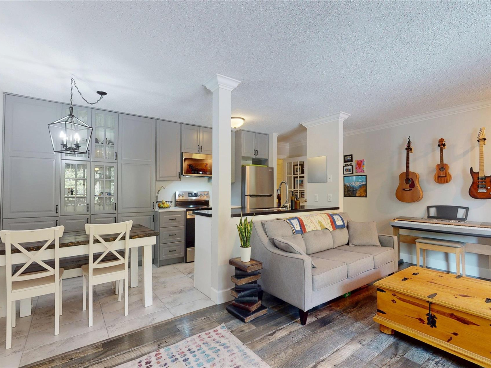 6-2201 Eva Lake Road image 0