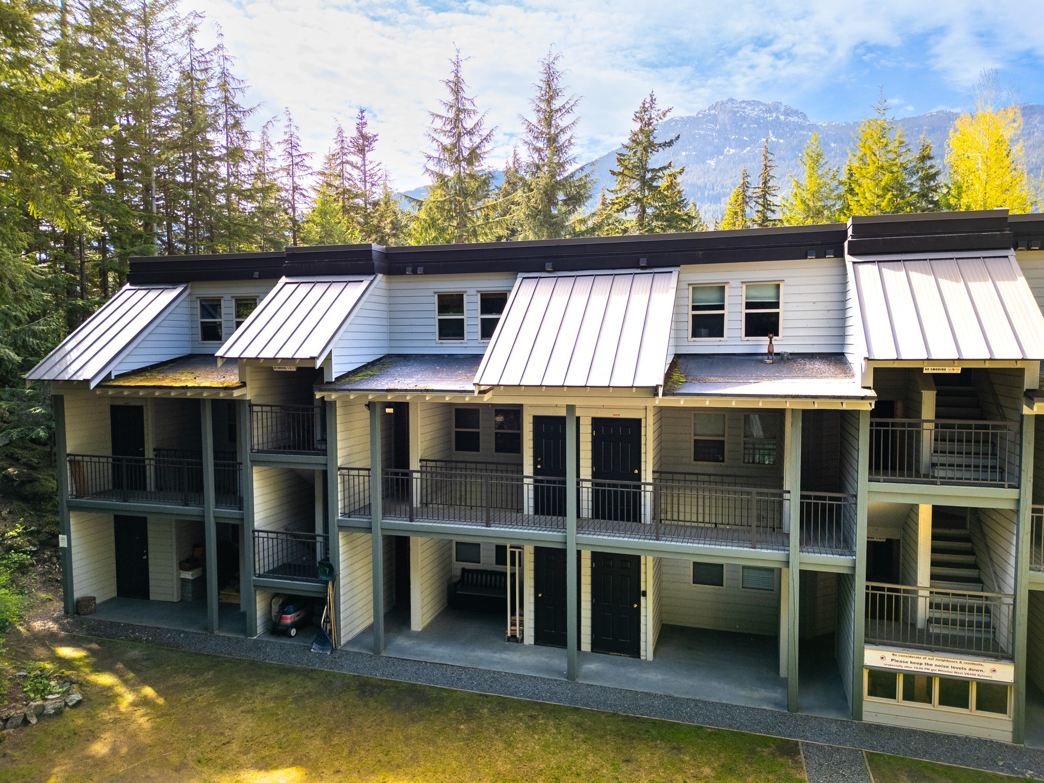 6-2201 Eva Lake Road image 1