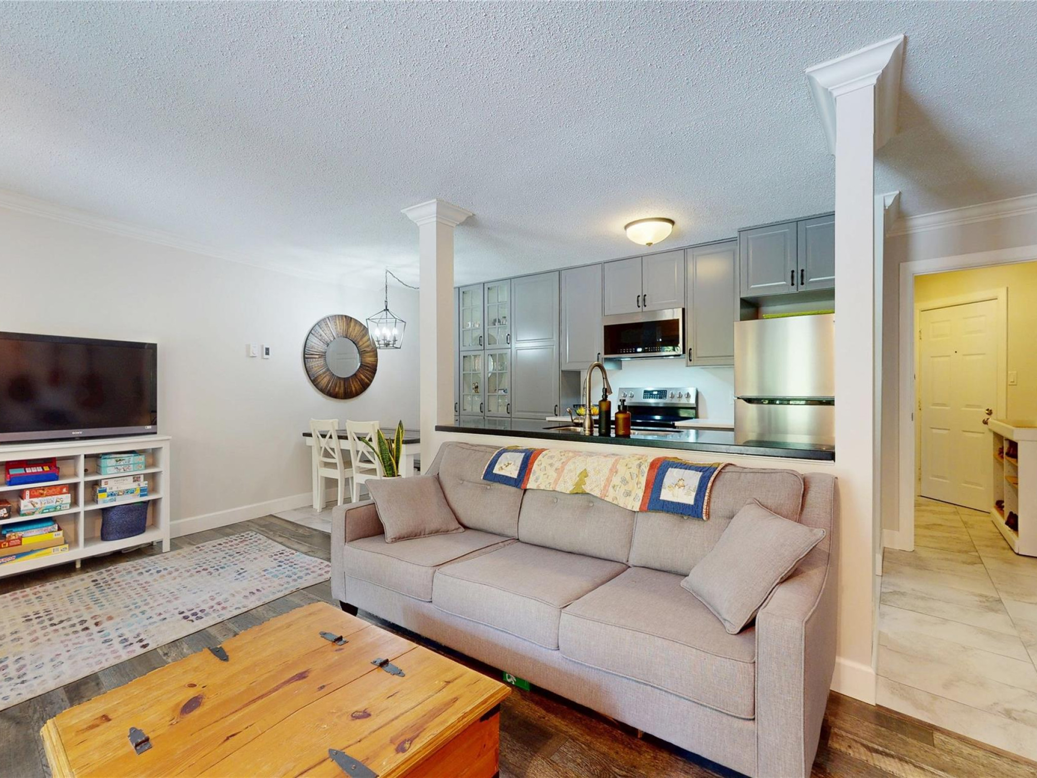 6-2201 Eva Lake Road image 4