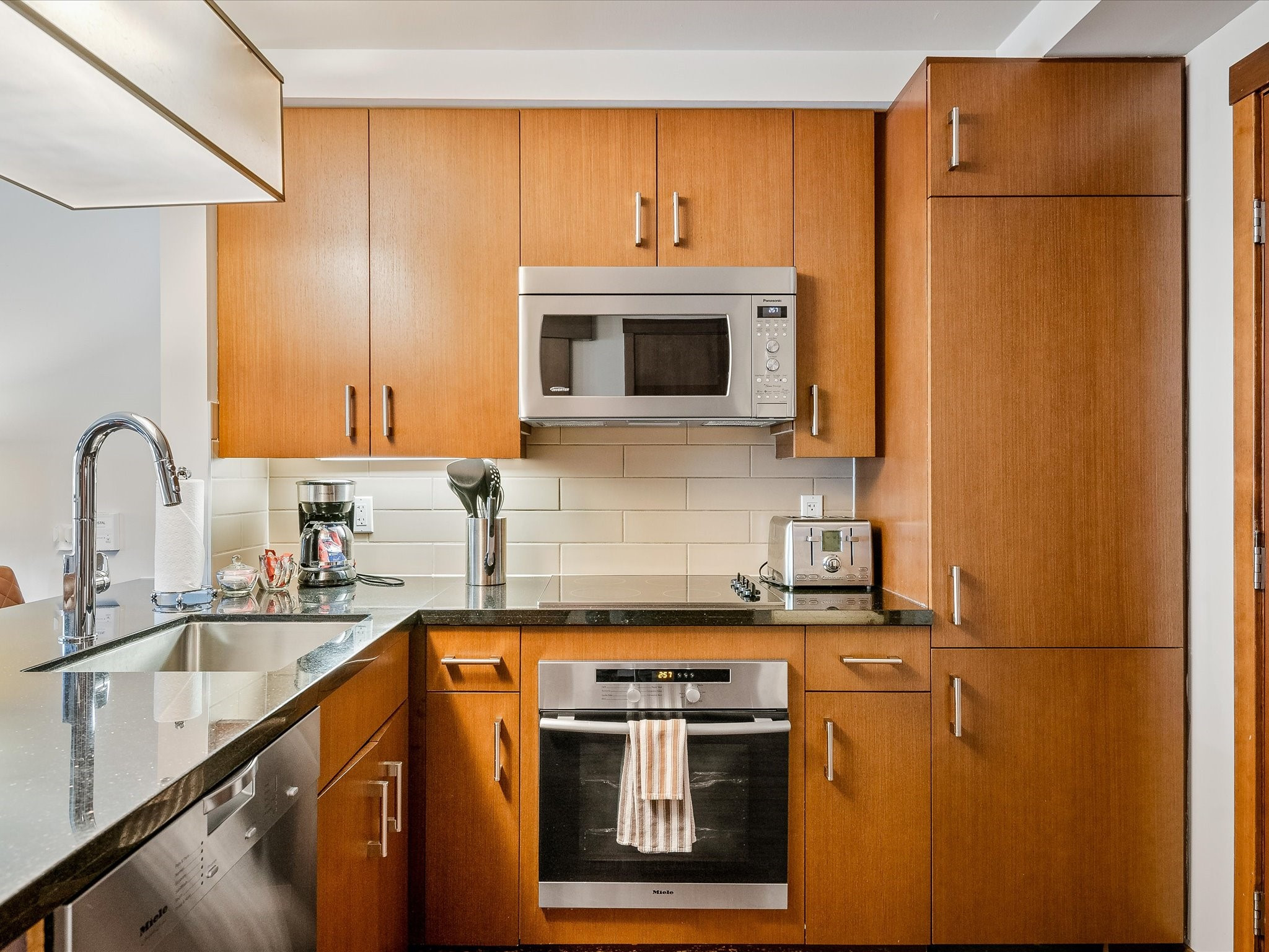 114D-2020 London Lane image 10