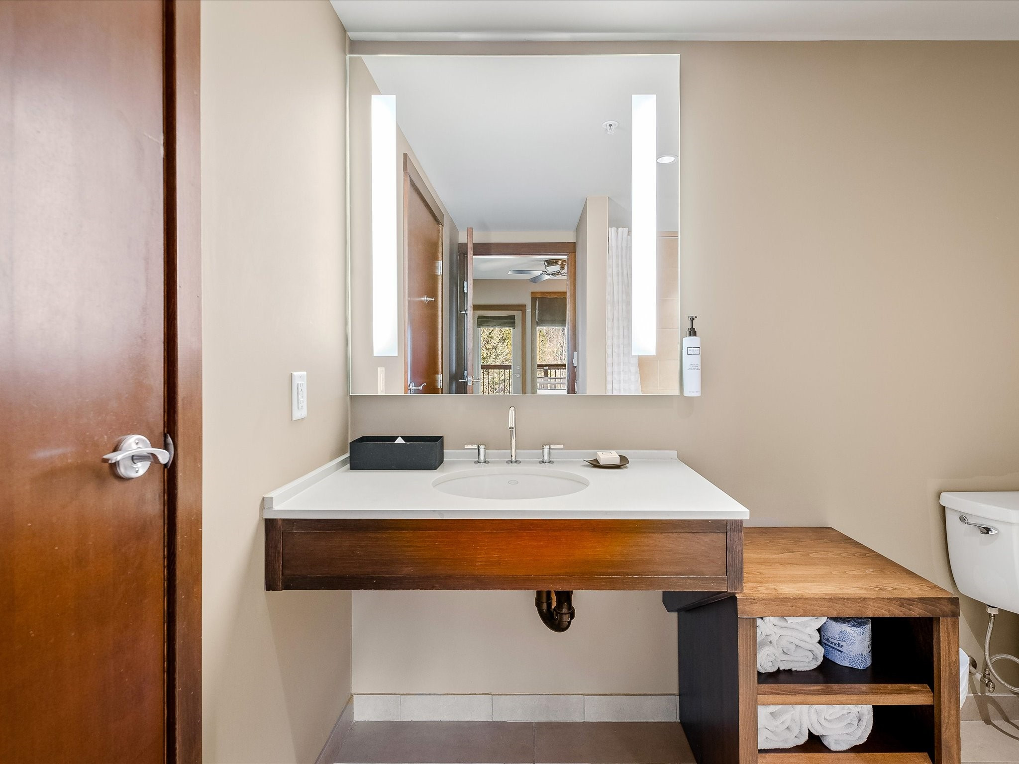 114D-2020 London Lane image 11