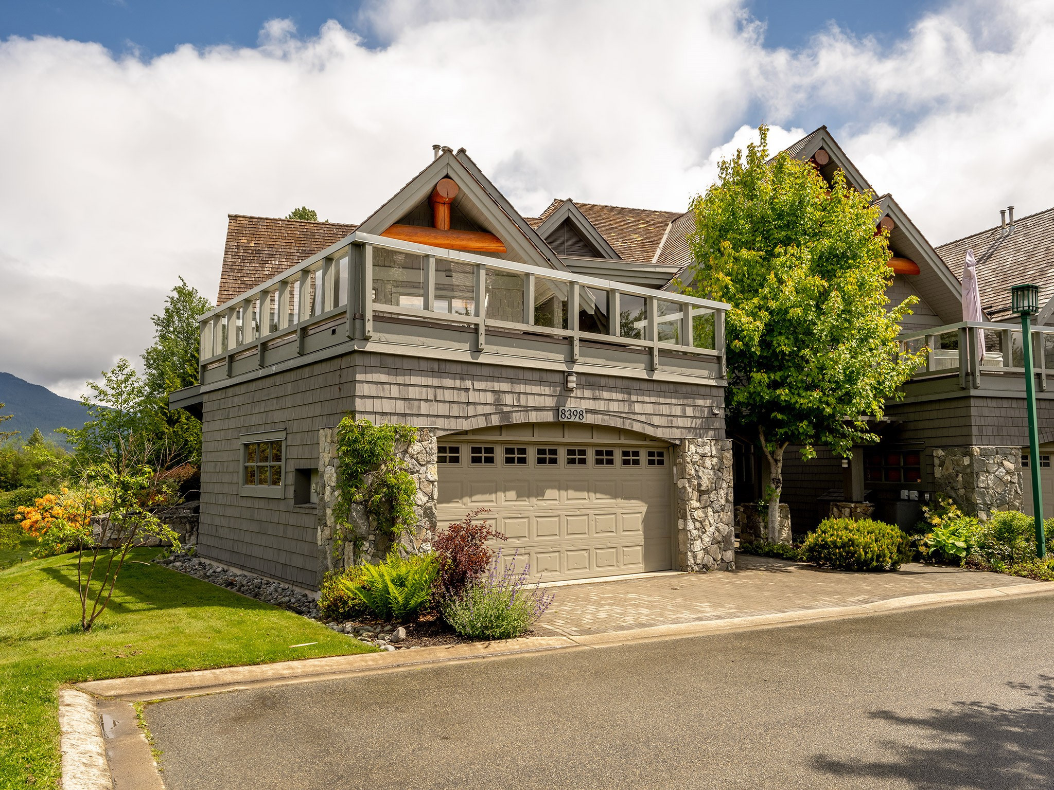 8398 Glen Abbey Lane image 0