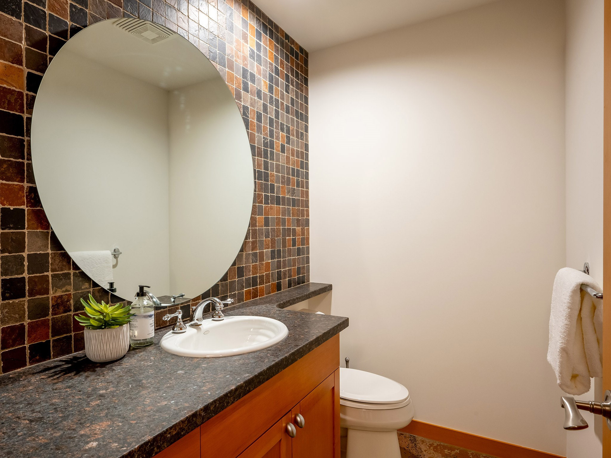 8398 Glen Abbey Lane image 13