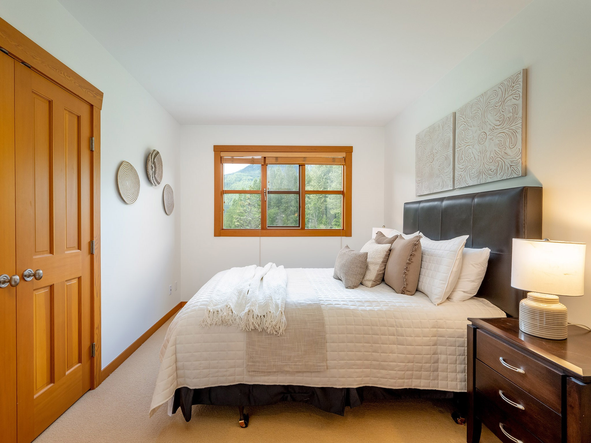 8398 Glen Abbey Lane image 18