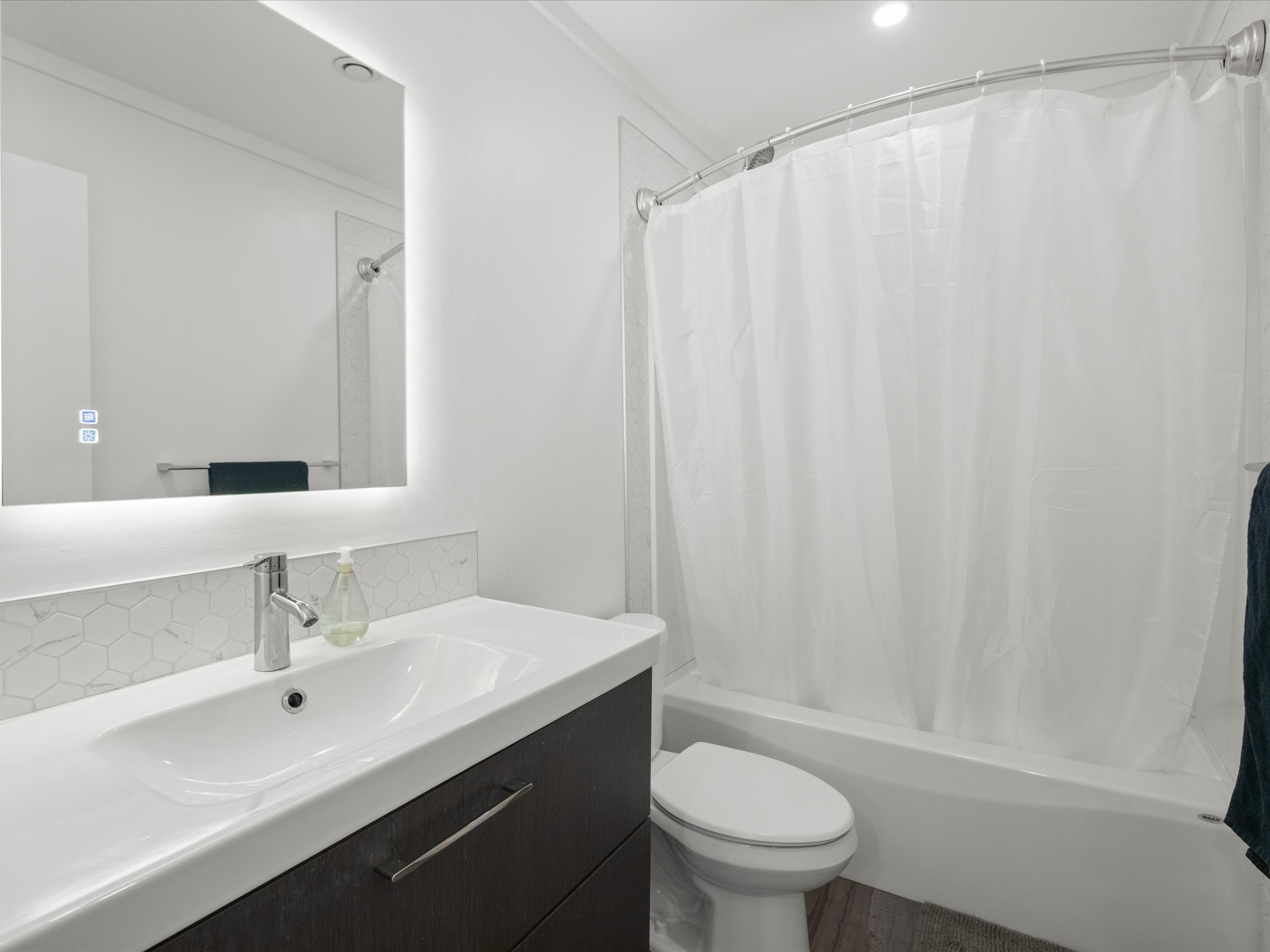 217-2007 Nordic Place image 9