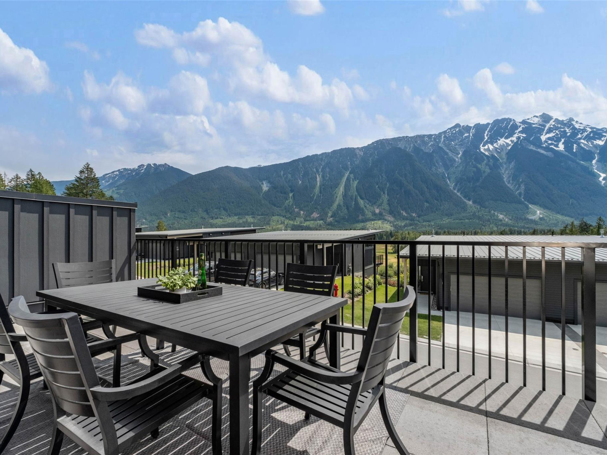 36-4000 Sunstone Way image 6