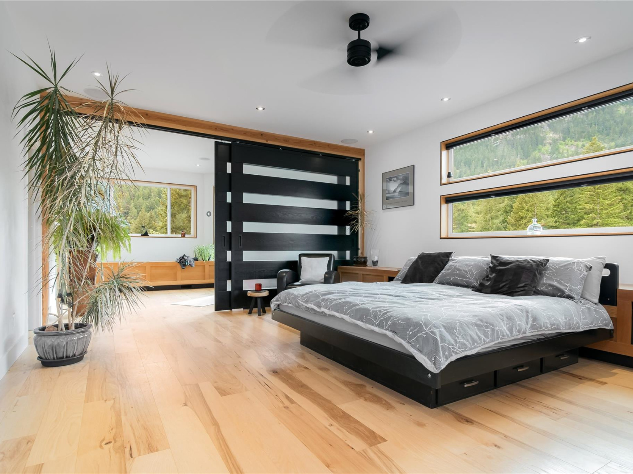 7456 Dogwood Street image 14