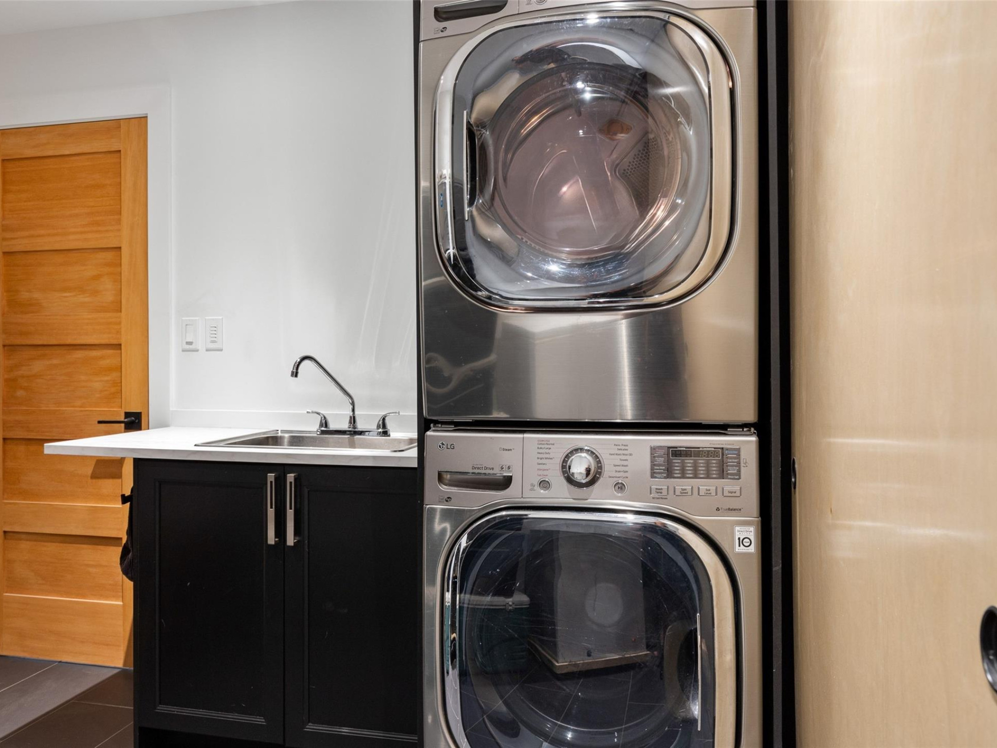 7456 Dogwood Street image 28