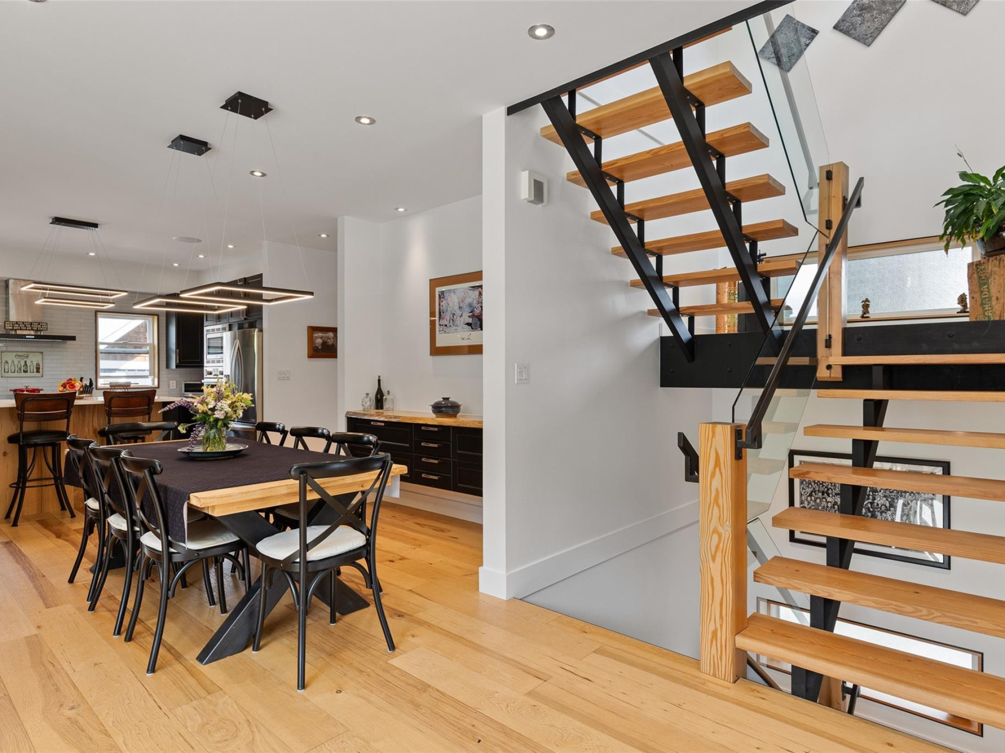 7456 Dogwood Street image 2