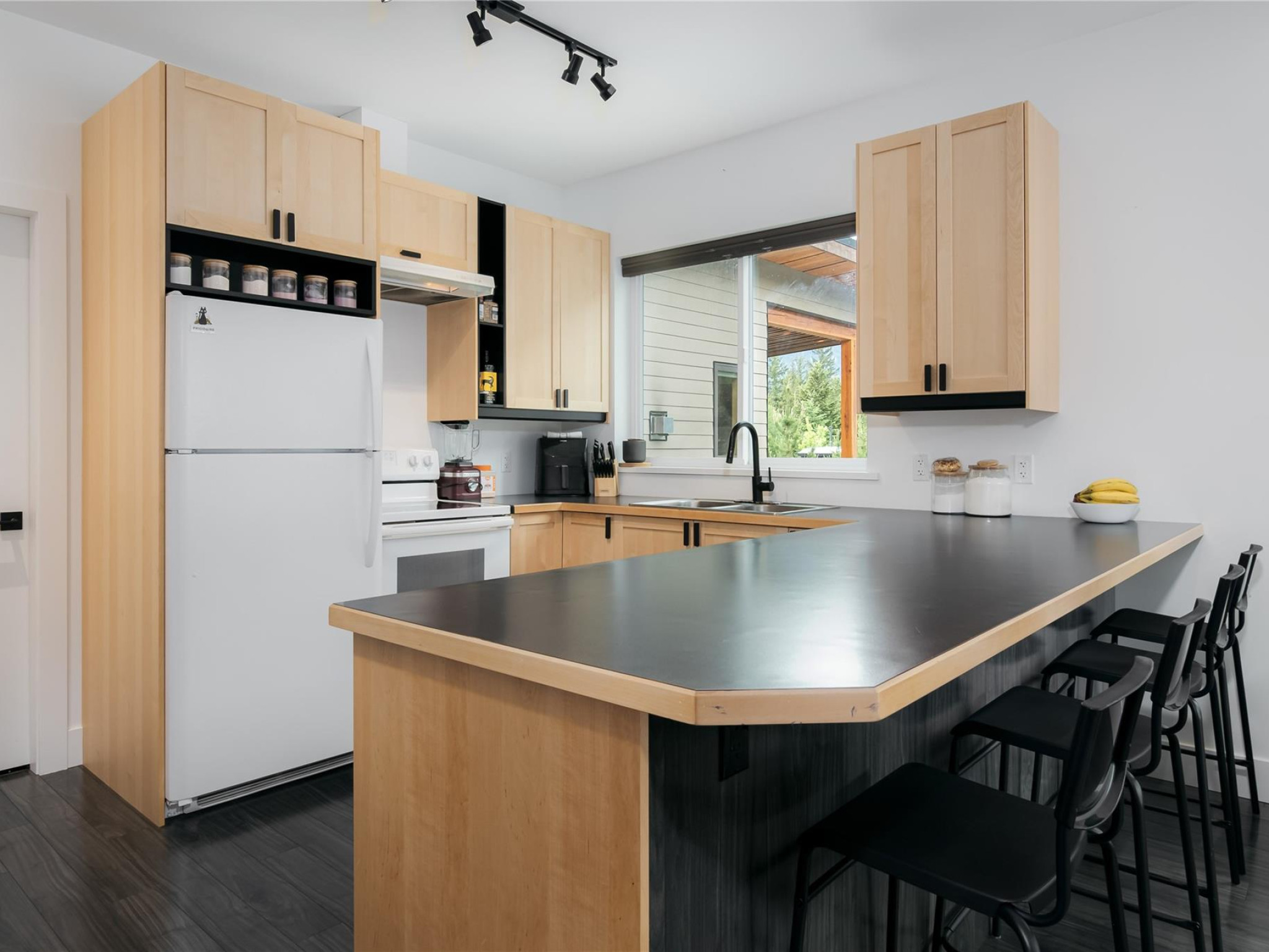 7456 Dogwood Street image 33