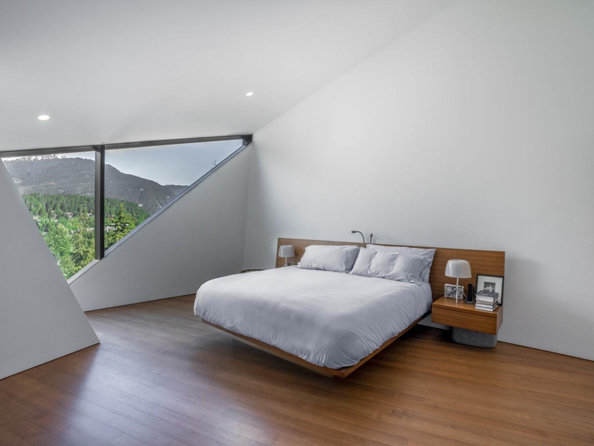 3801 Sunridge Place image 11