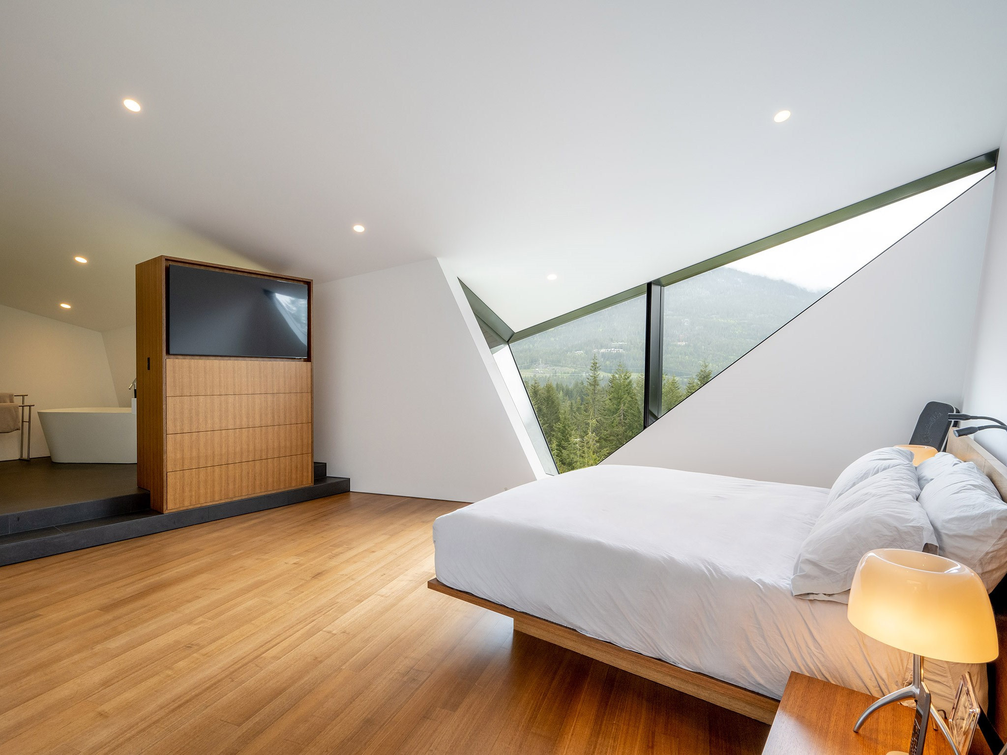 3801 Sunridge Place image 12