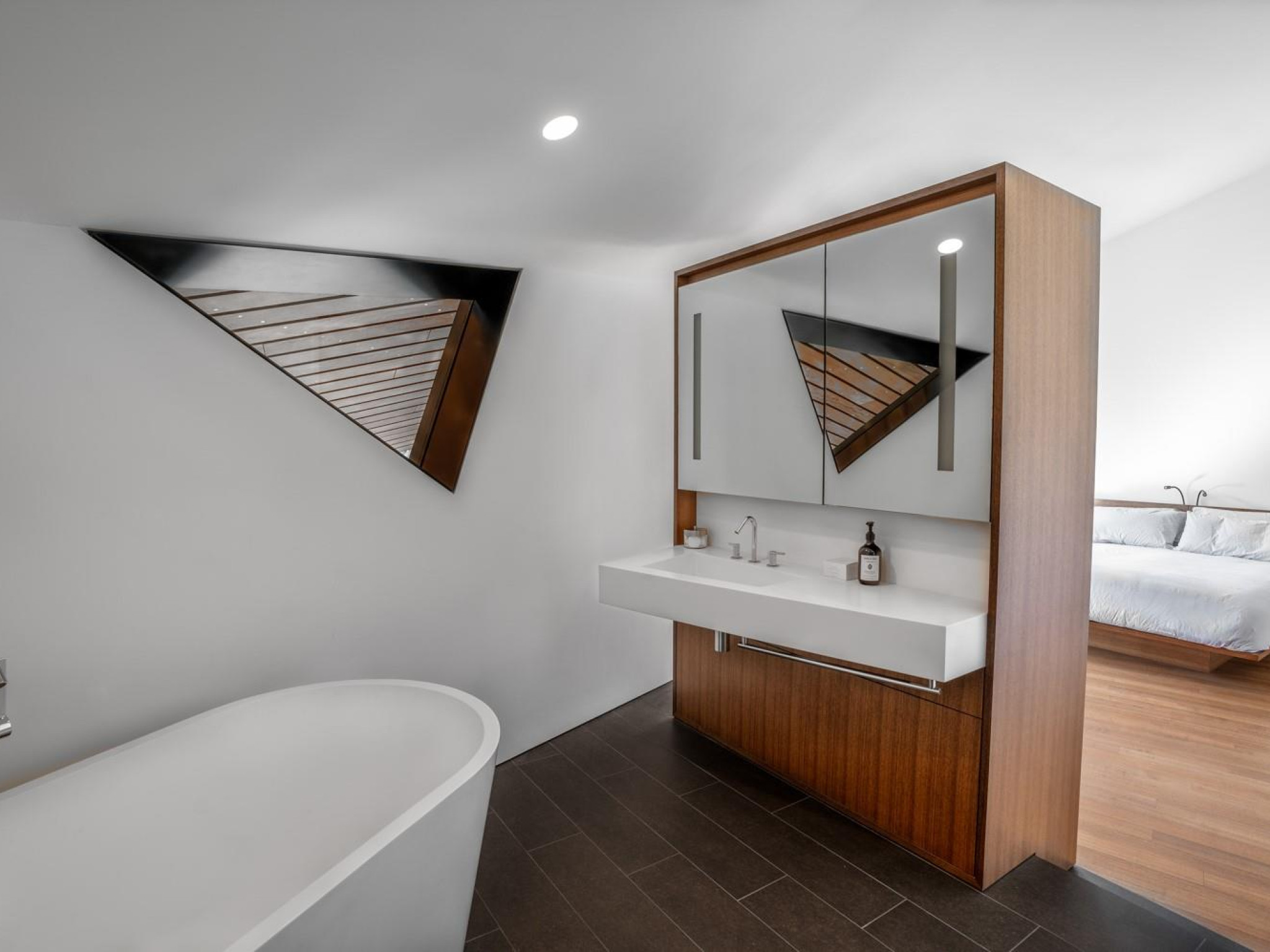 3801 Sunridge Place image 13