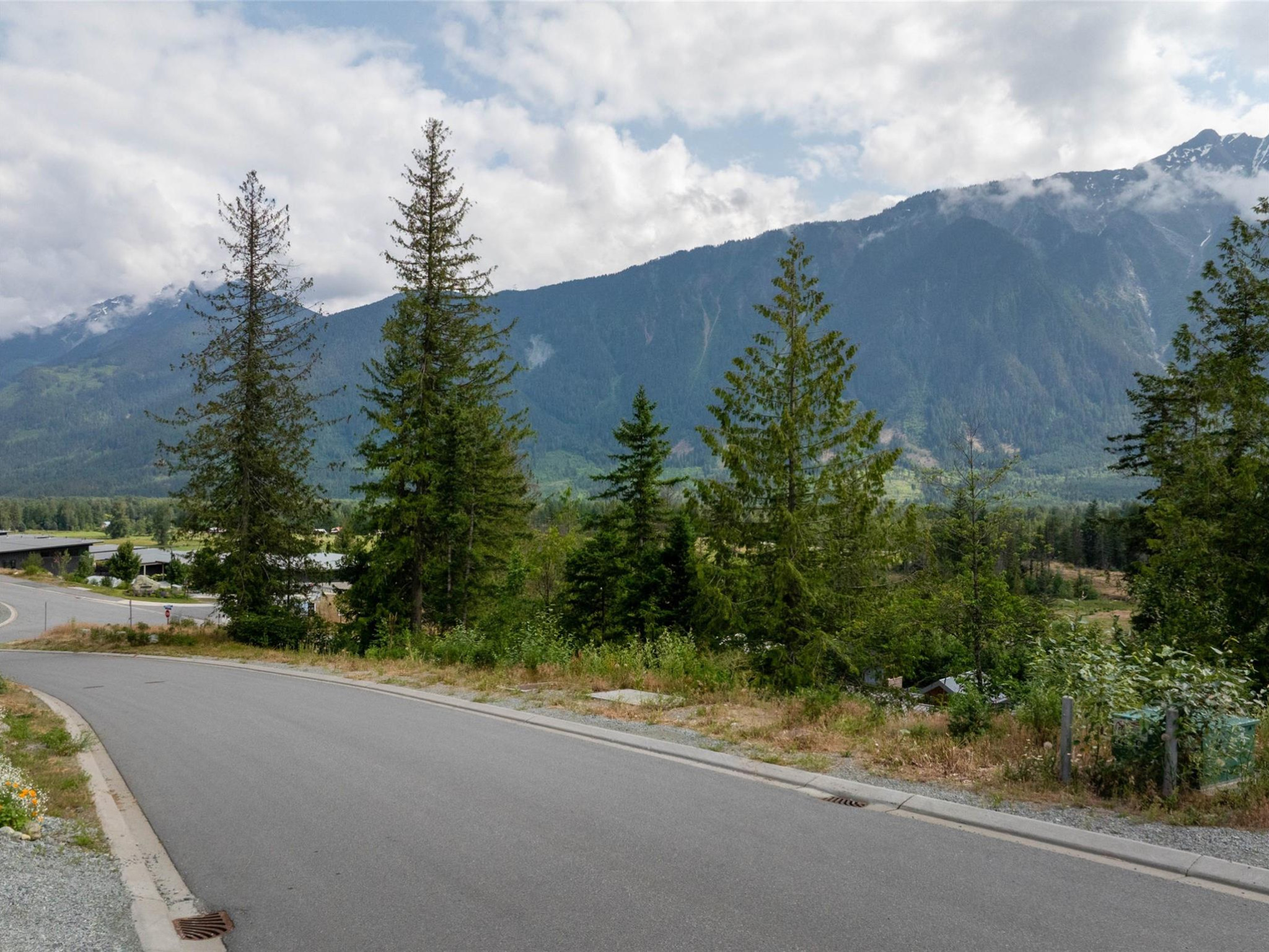 7661 Cerulean Drive image 5