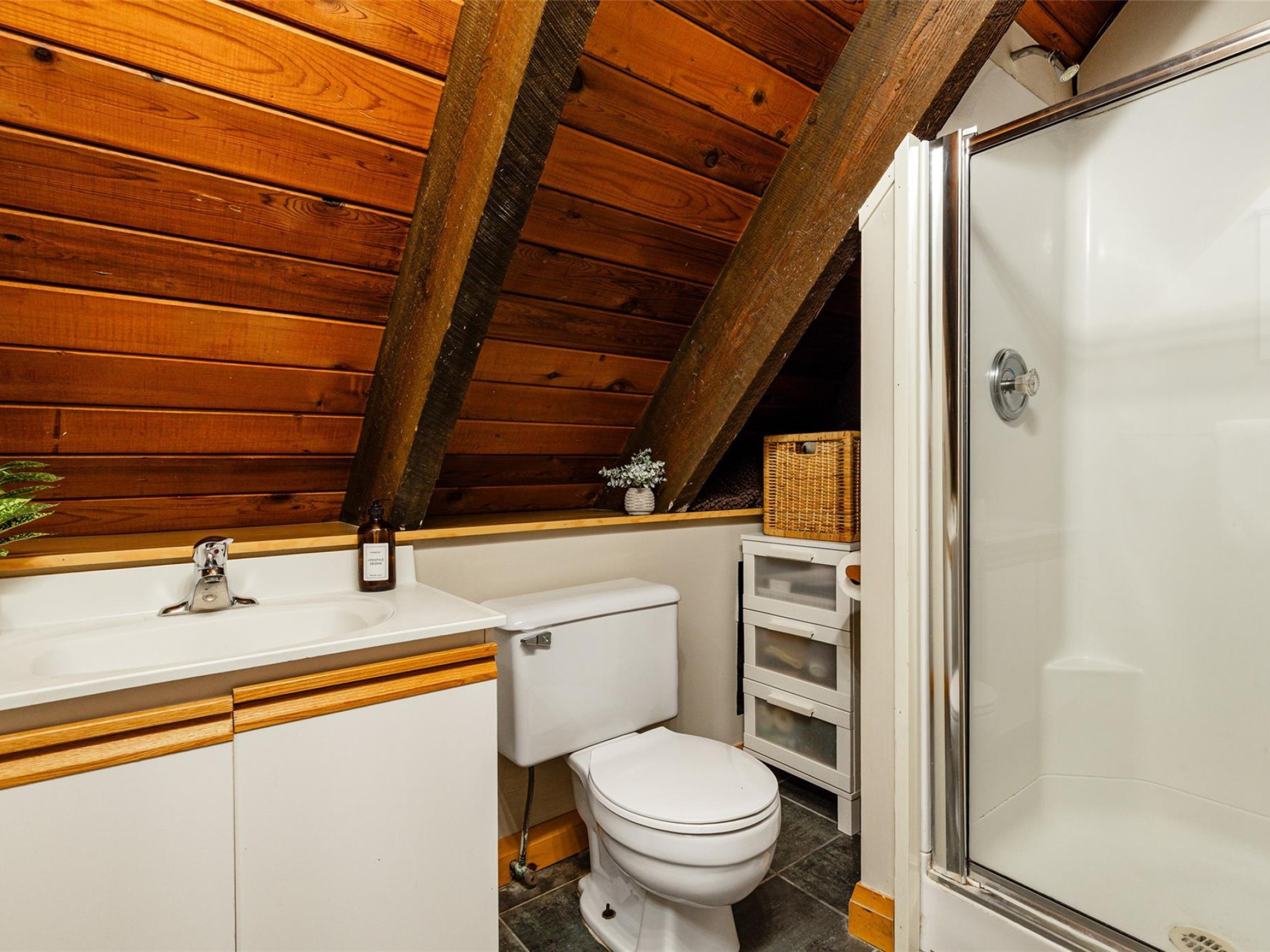 9167 Emerald Drive image 35