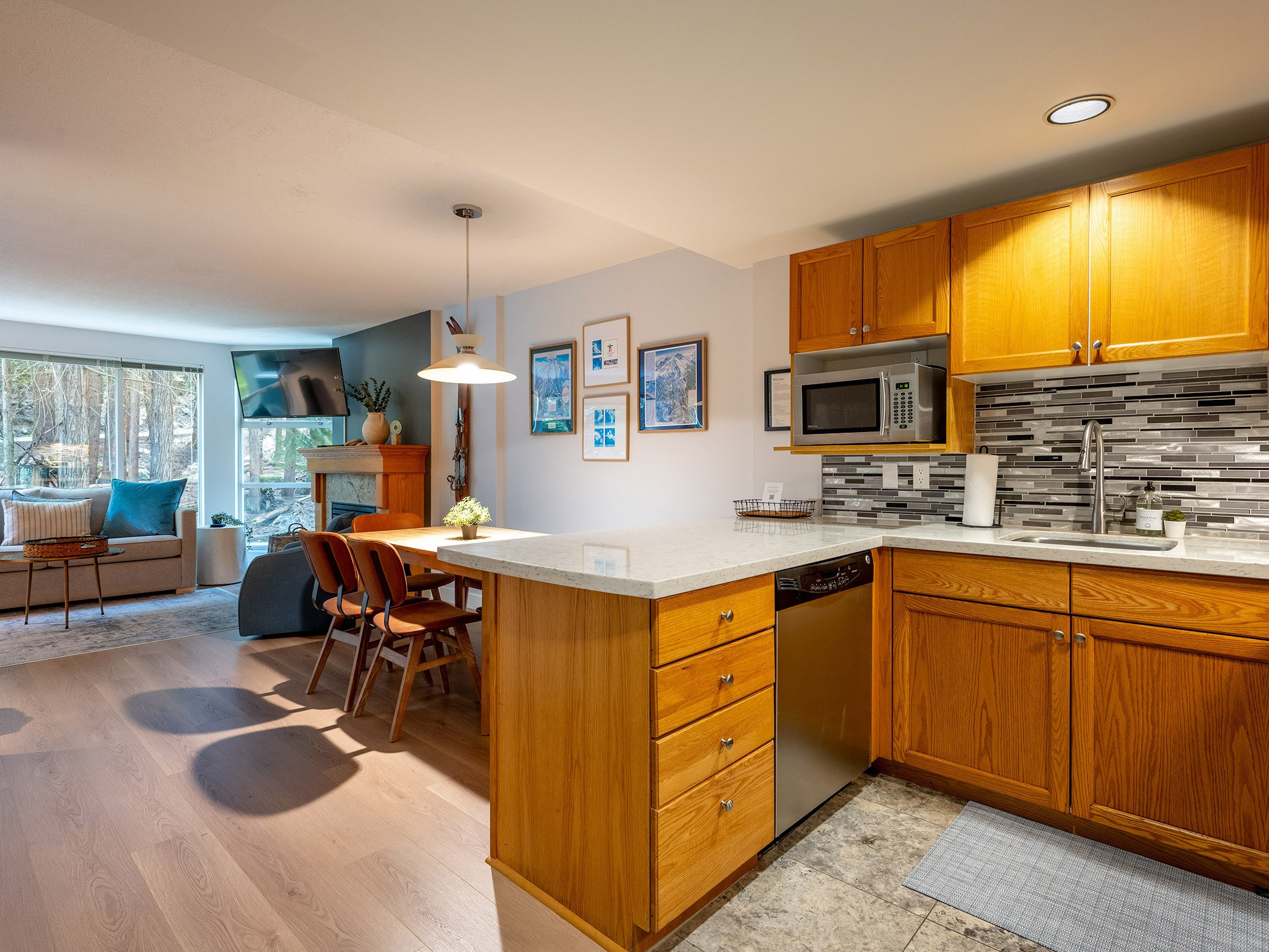 312-4910 Spearhead Place image 9