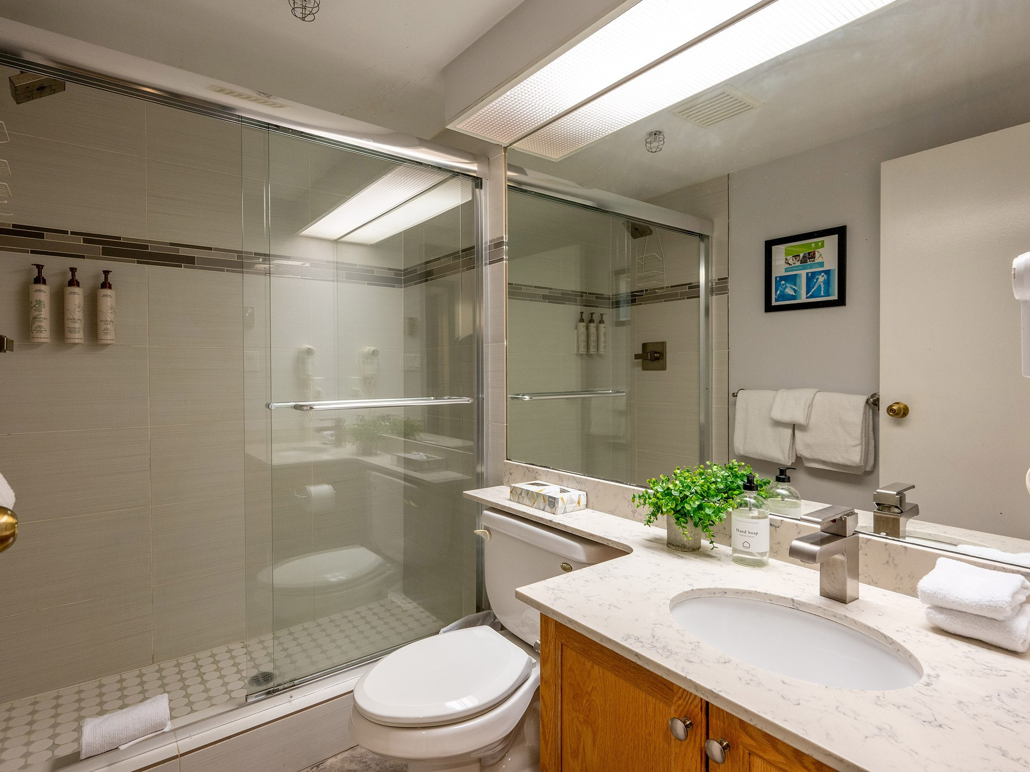 312-4910 Spearhead Place image 16