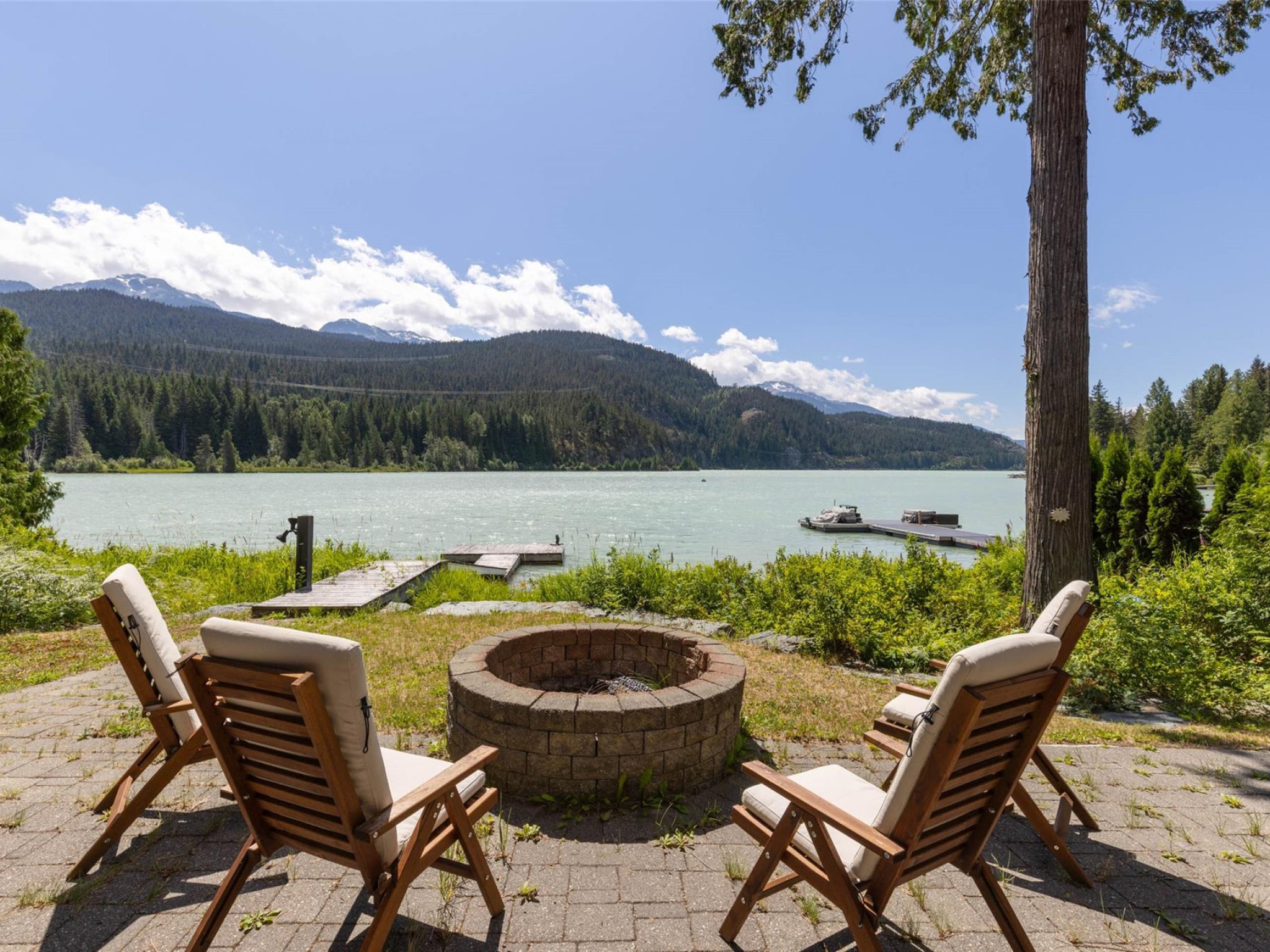 9249 Lakeshore Drive image 21