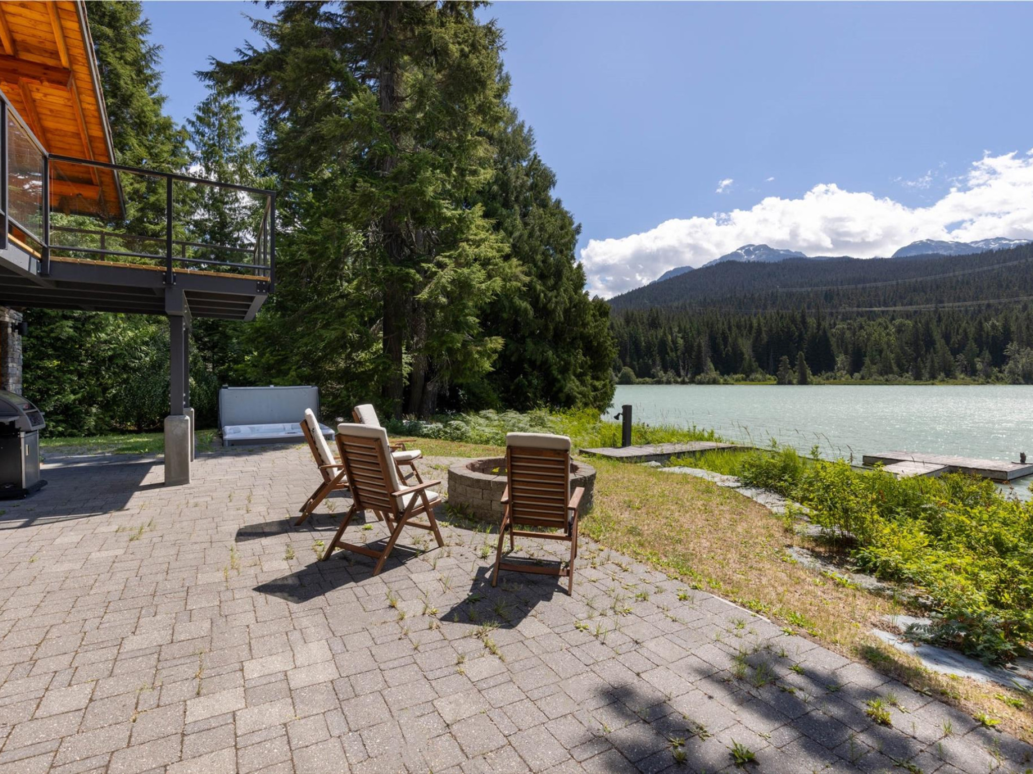 9249 Lakeshore Drive image 22