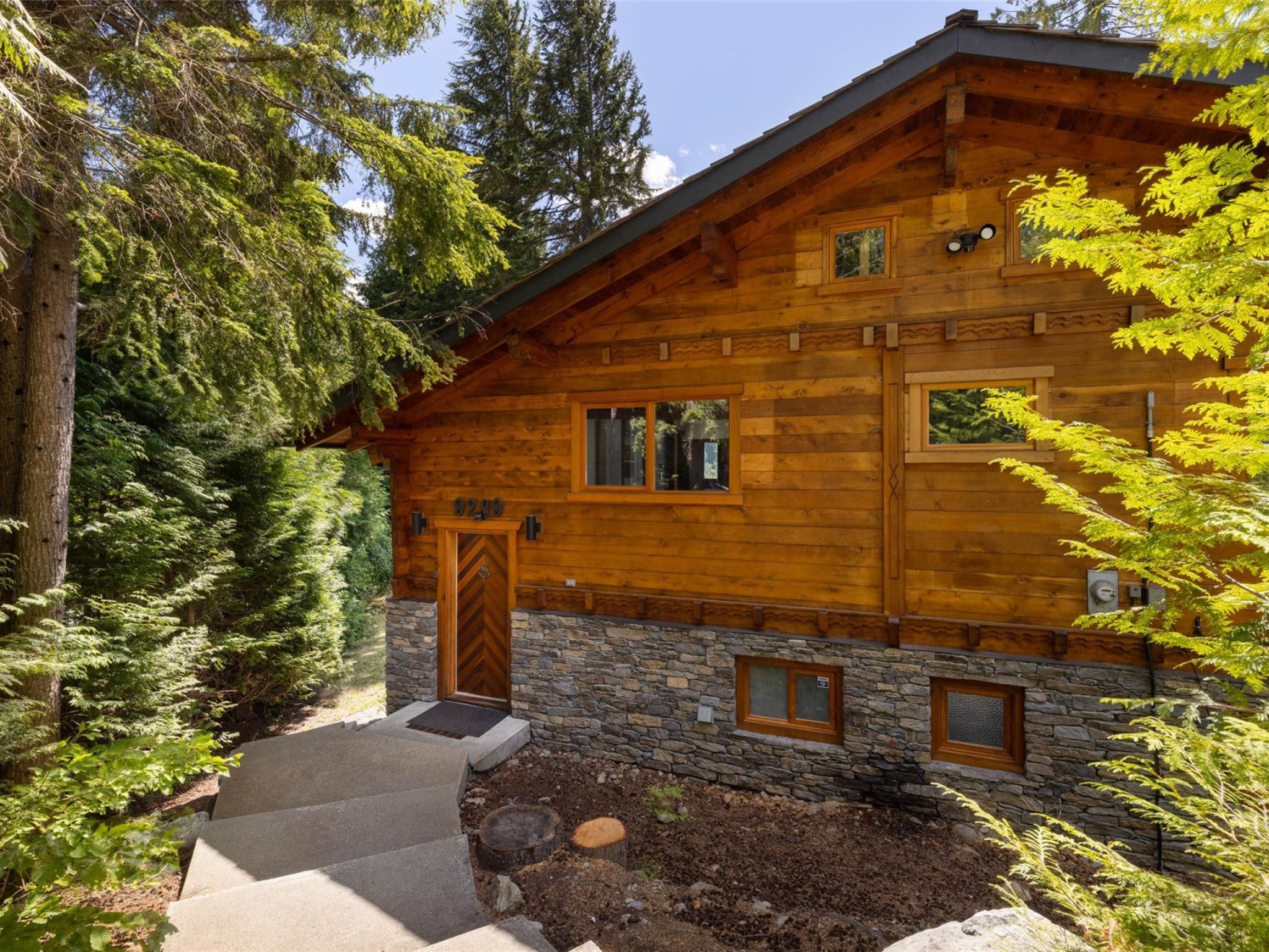 9249 Lakeshore Drive image 38