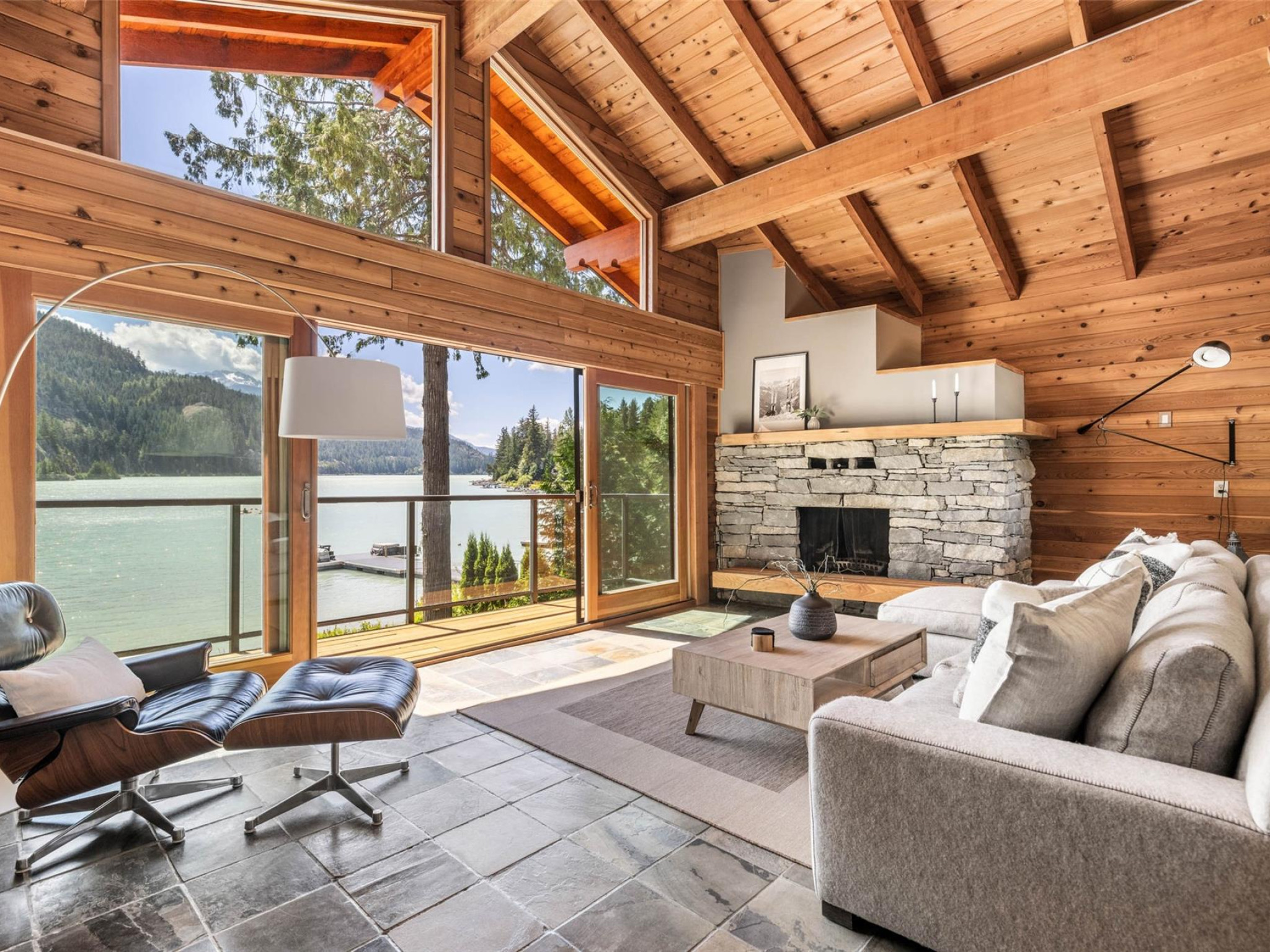 9249 Lakeshore Drive image 3