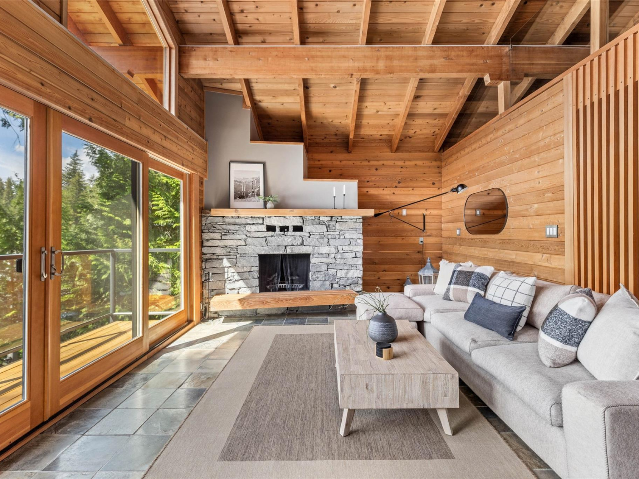 9249 Lakeshore Drive image 5