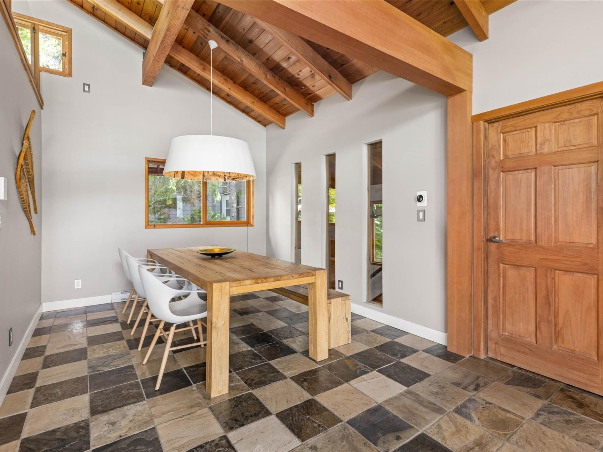 9249 Lakeshore Drive image 8