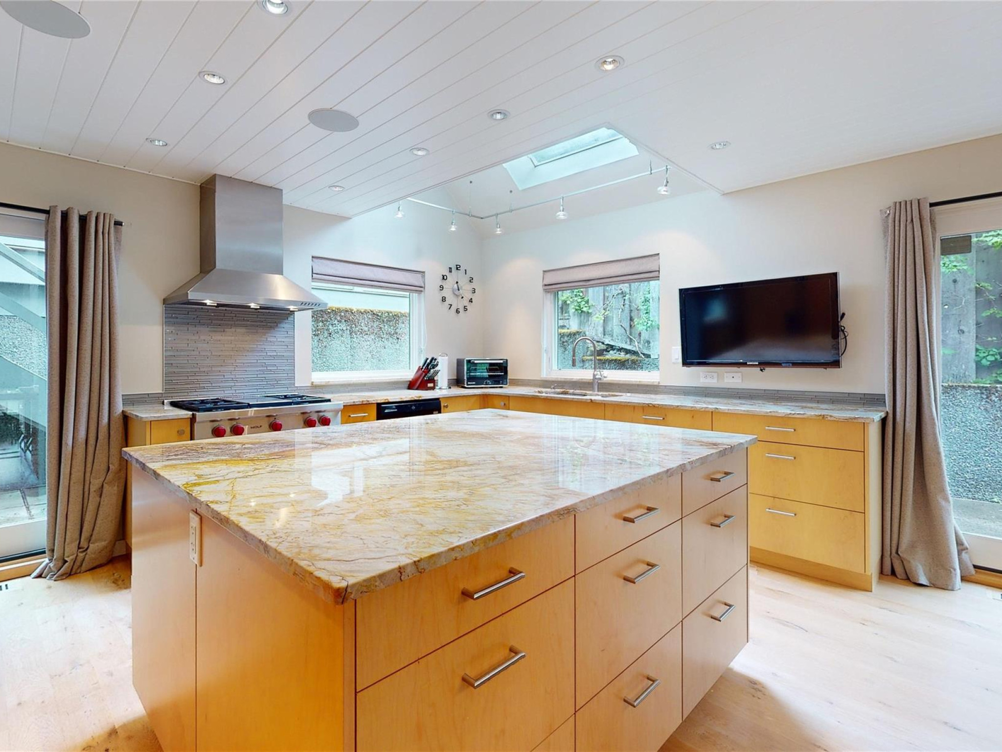 7410 Ambassador Crescent image 8