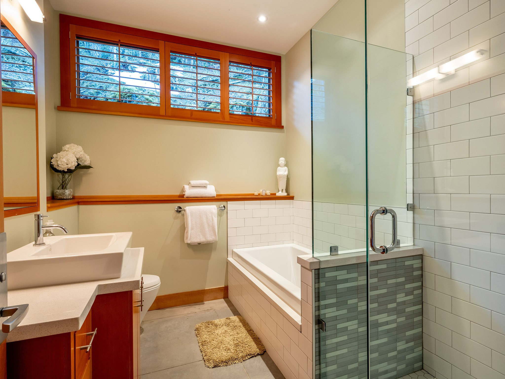 1530 Spring Creek Drive image 11