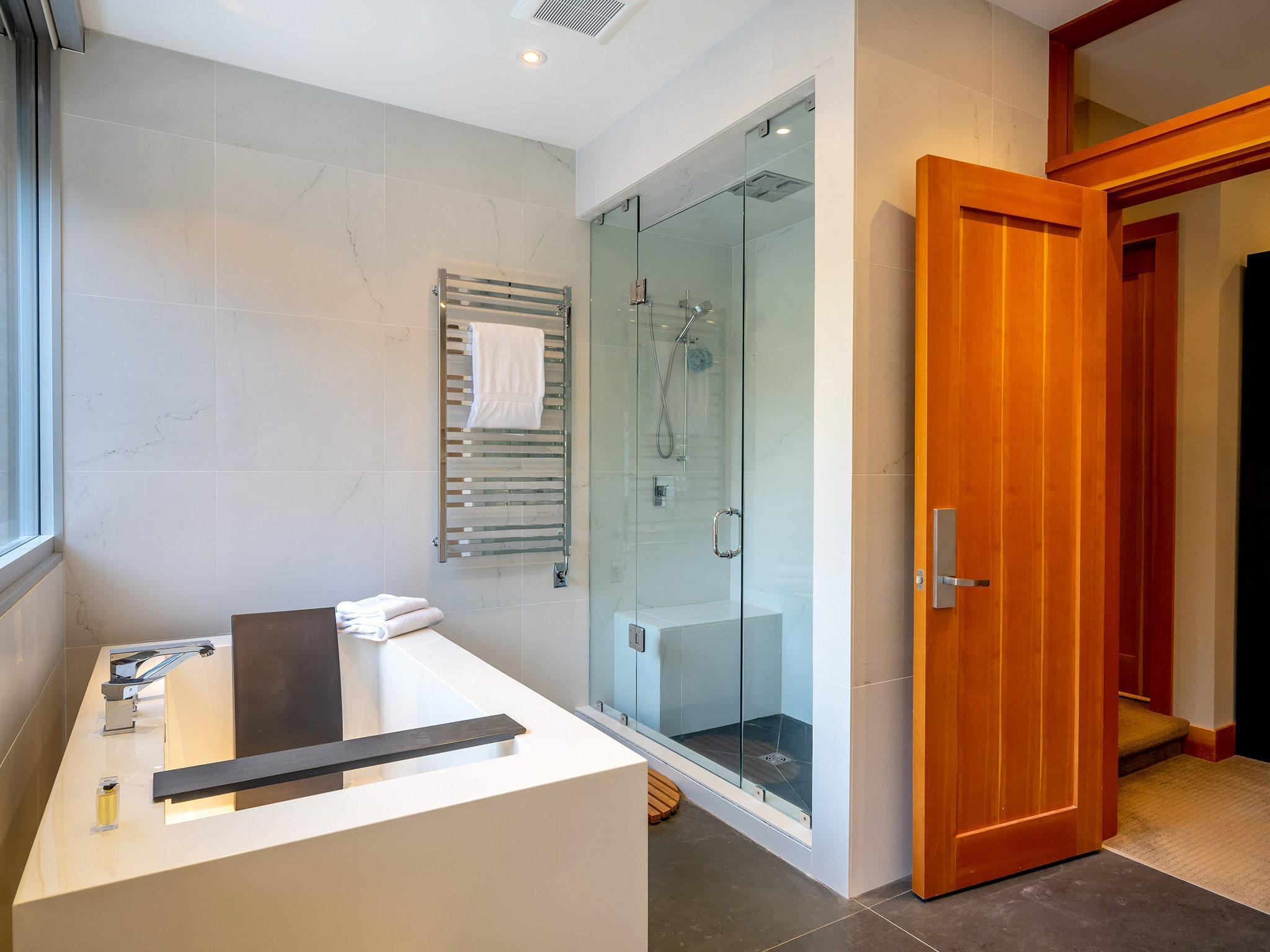 1530 Spring Creek Drive image 14