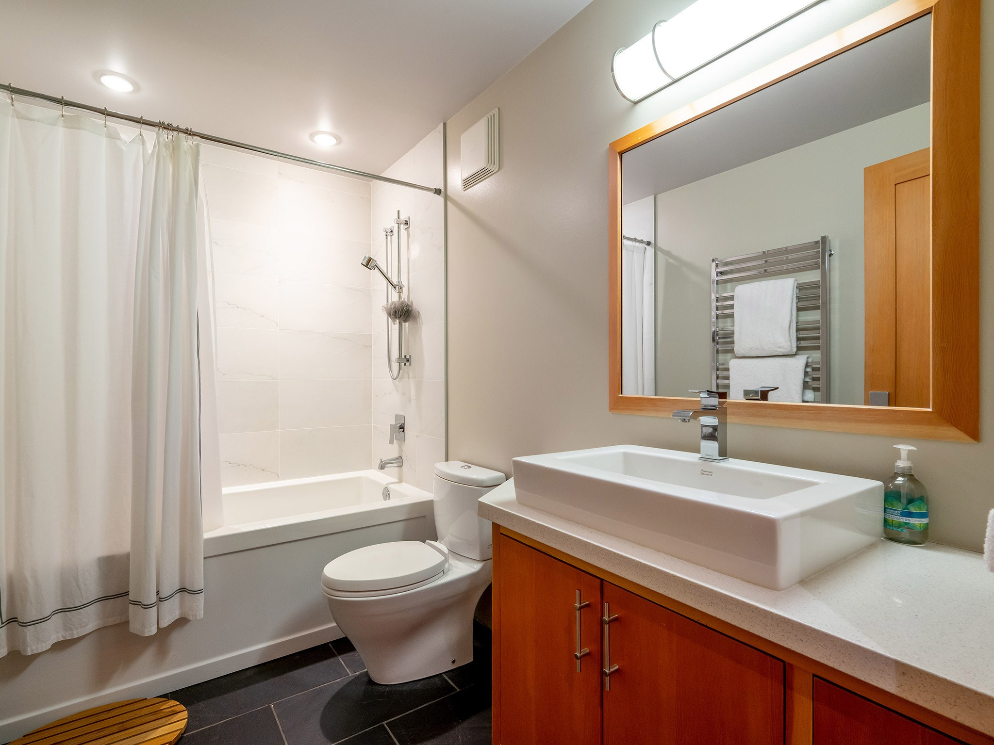 1530 Spring Creek Drive image 20