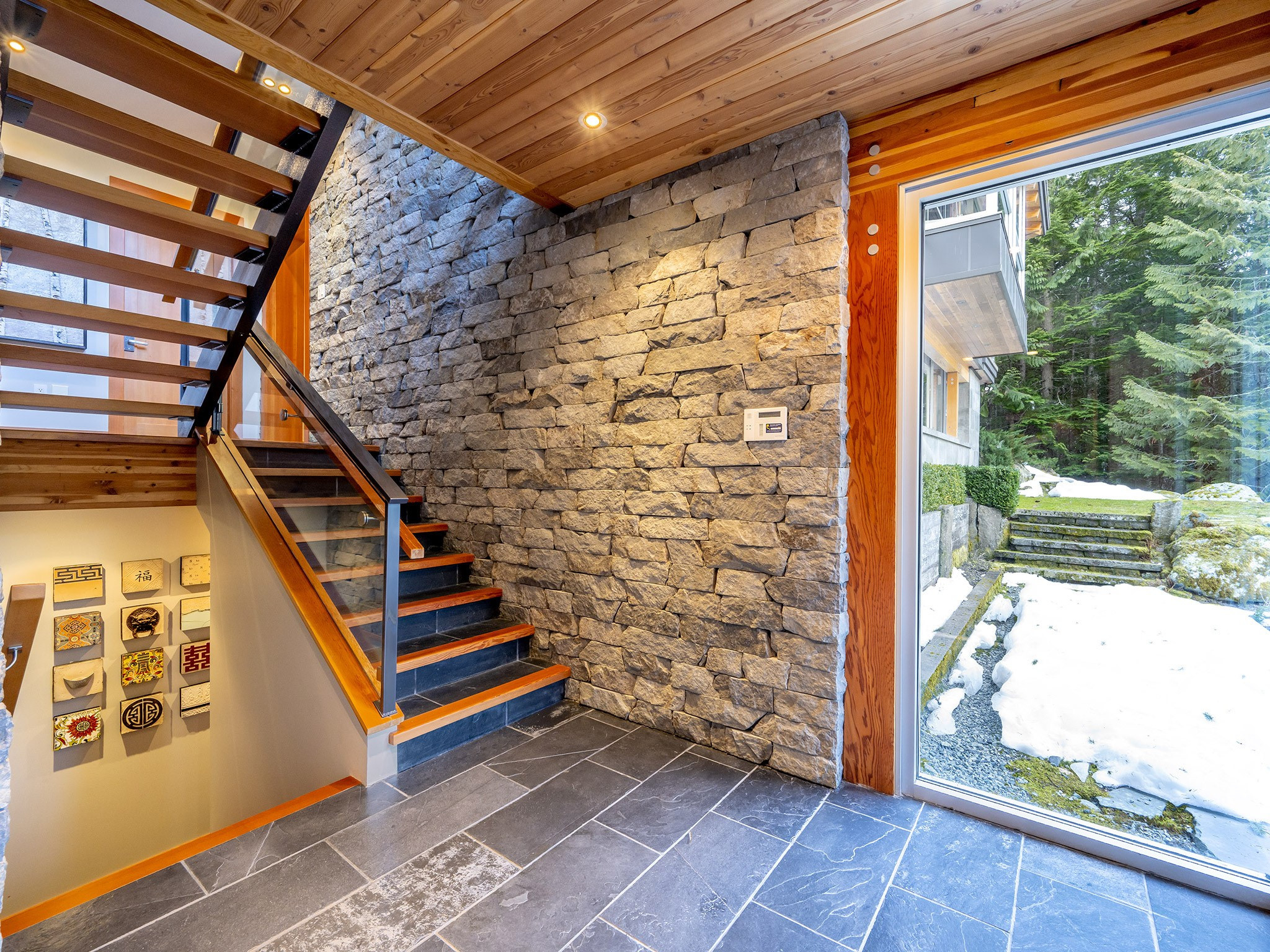 1530 Spring Creek Drive image 22