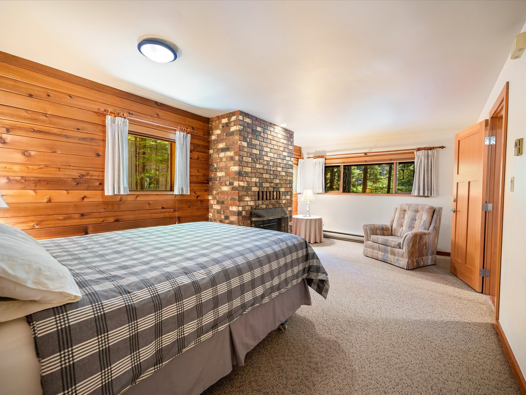 3353 Panorama Ridge image 20