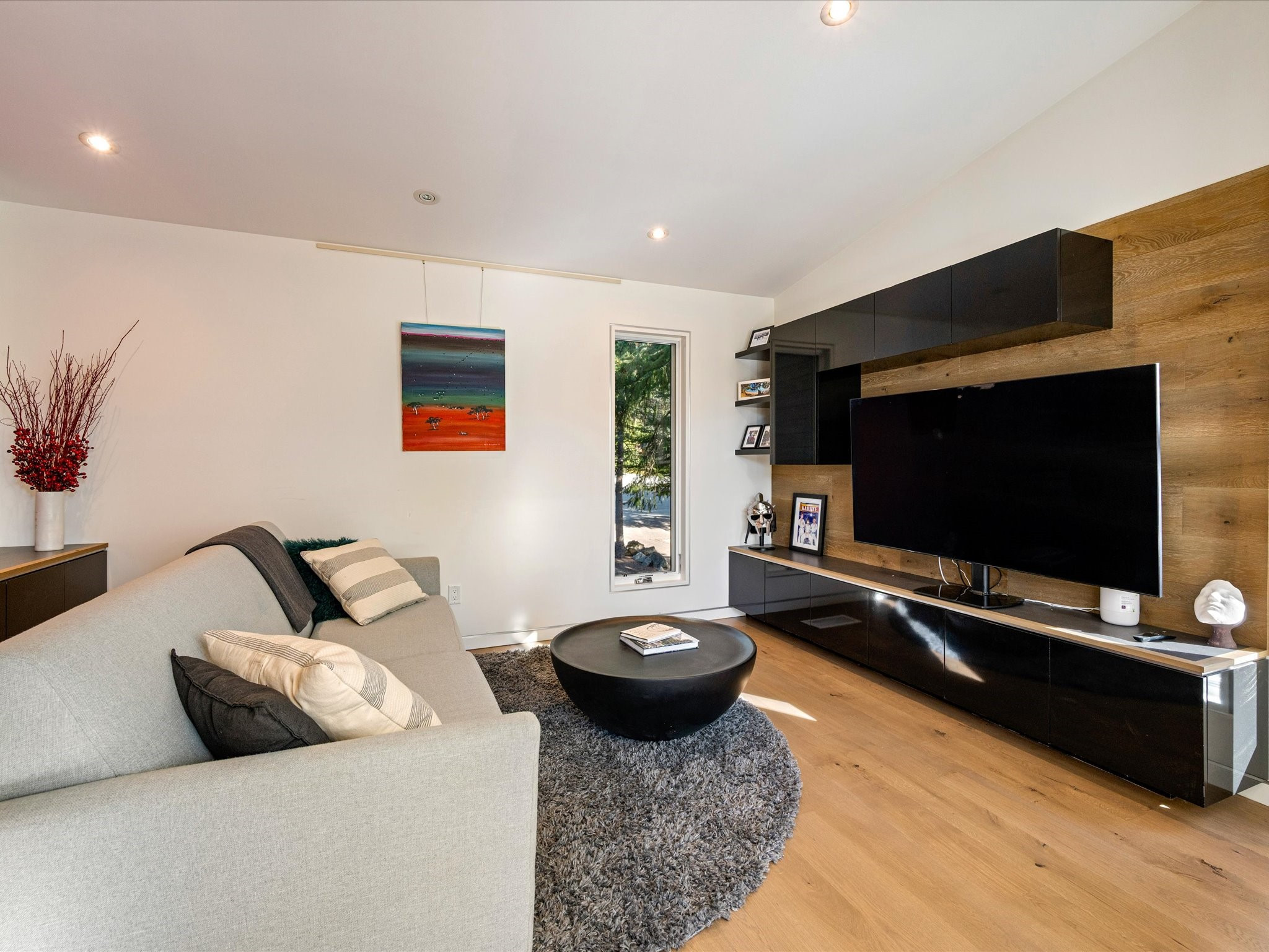 8476 Matterhorn Drive image 6