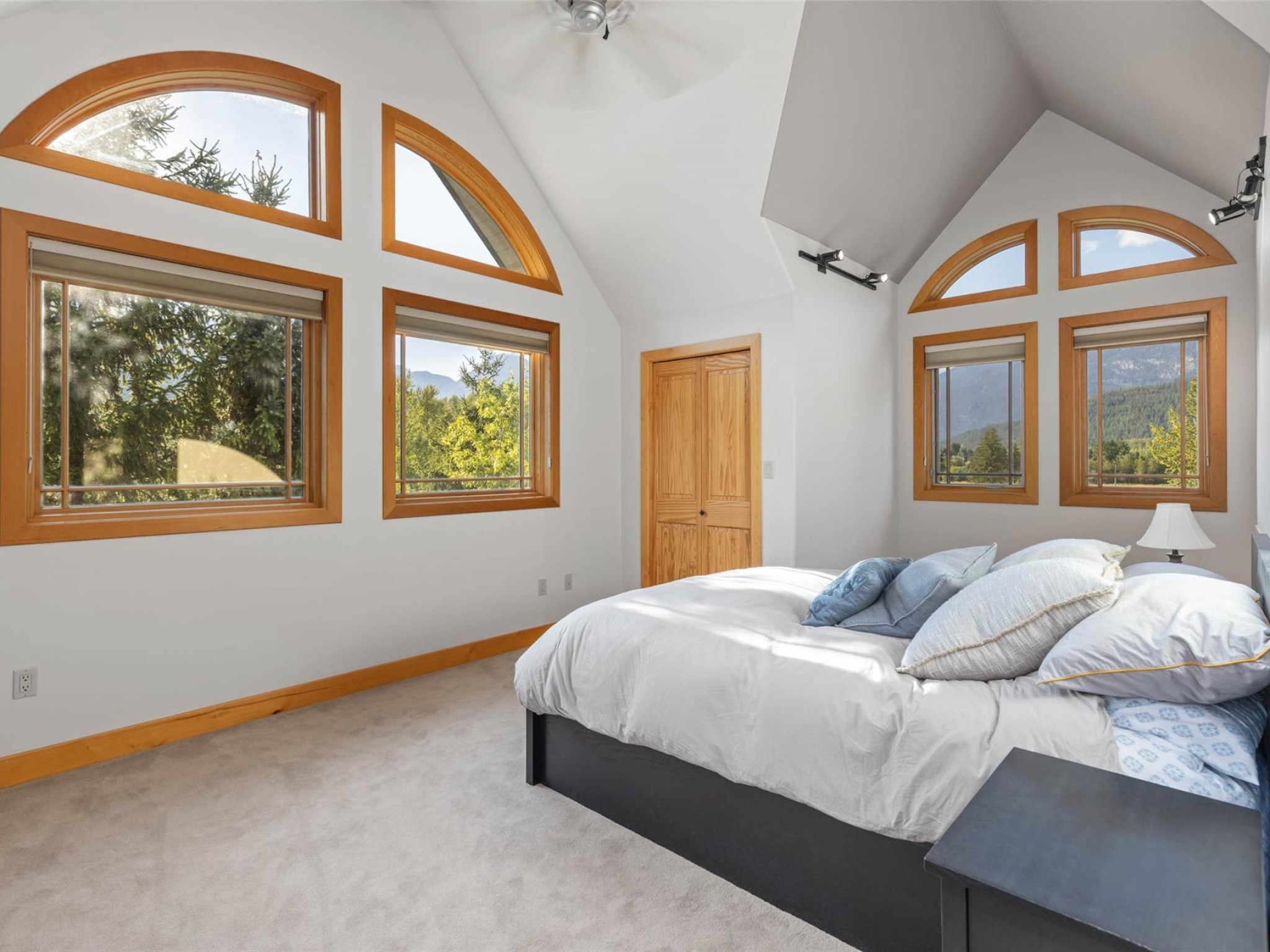 1360 Collins Road image 19