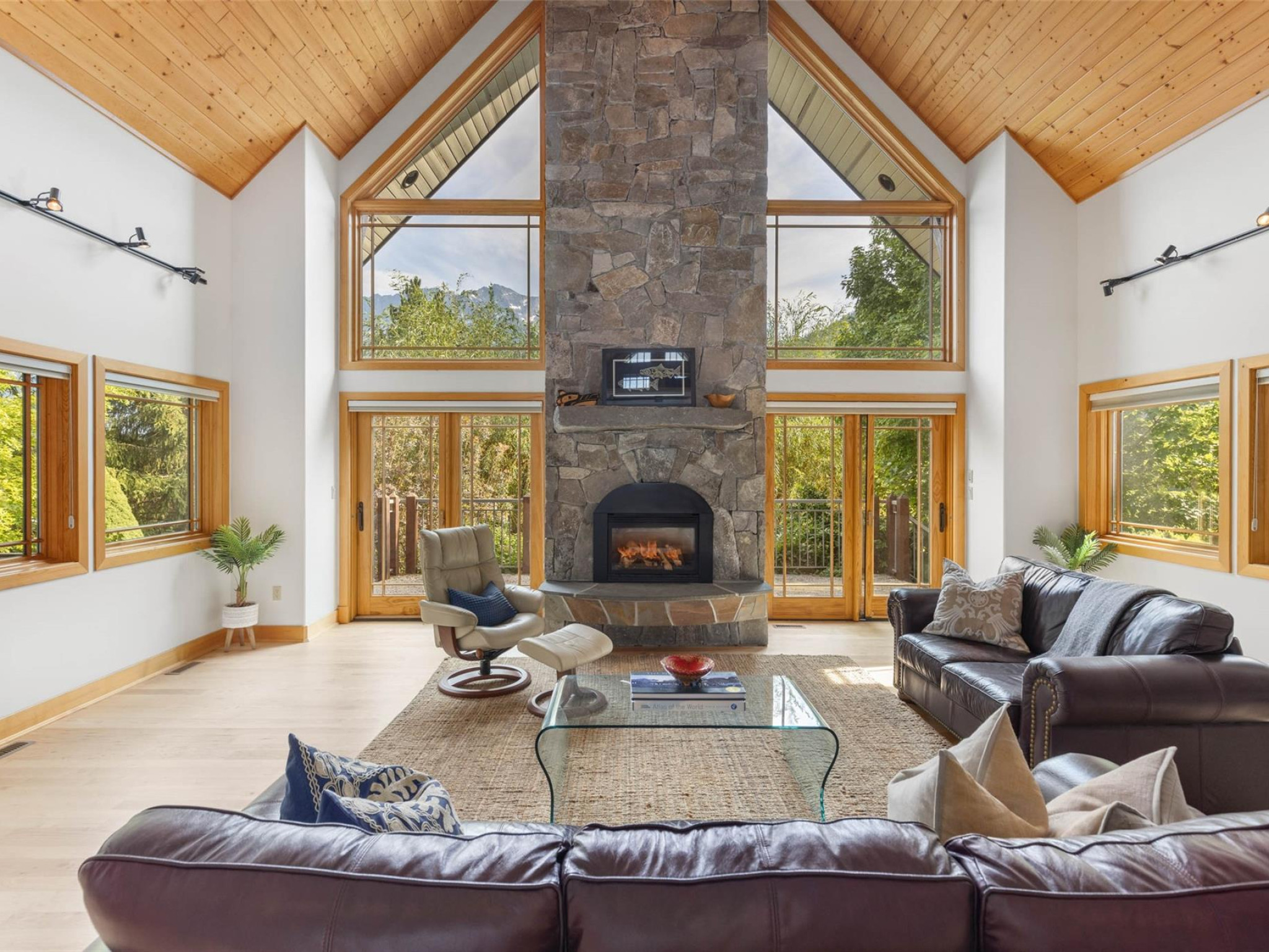 1360 Collins Road image 2