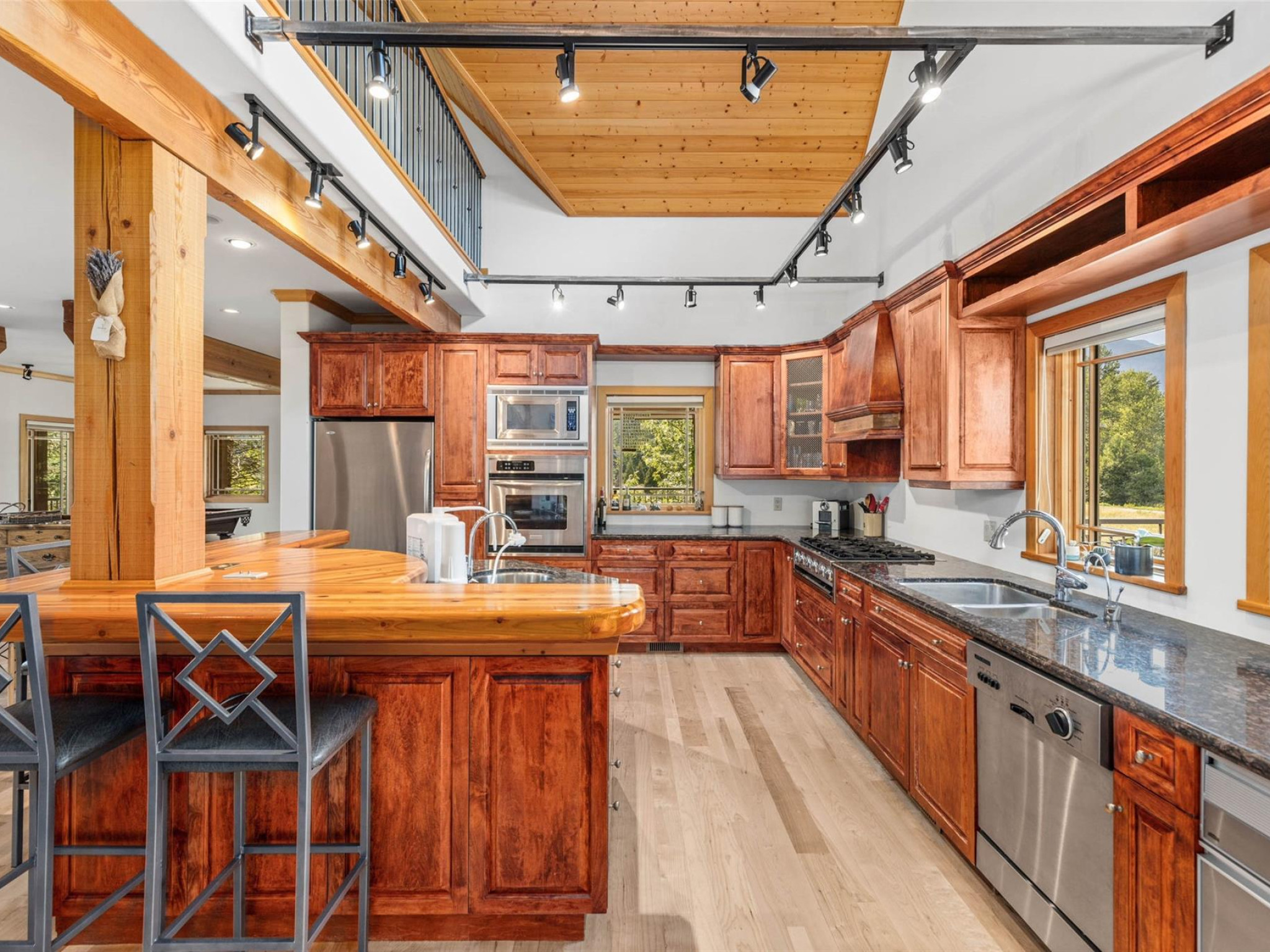 1360 Collins Road image 7