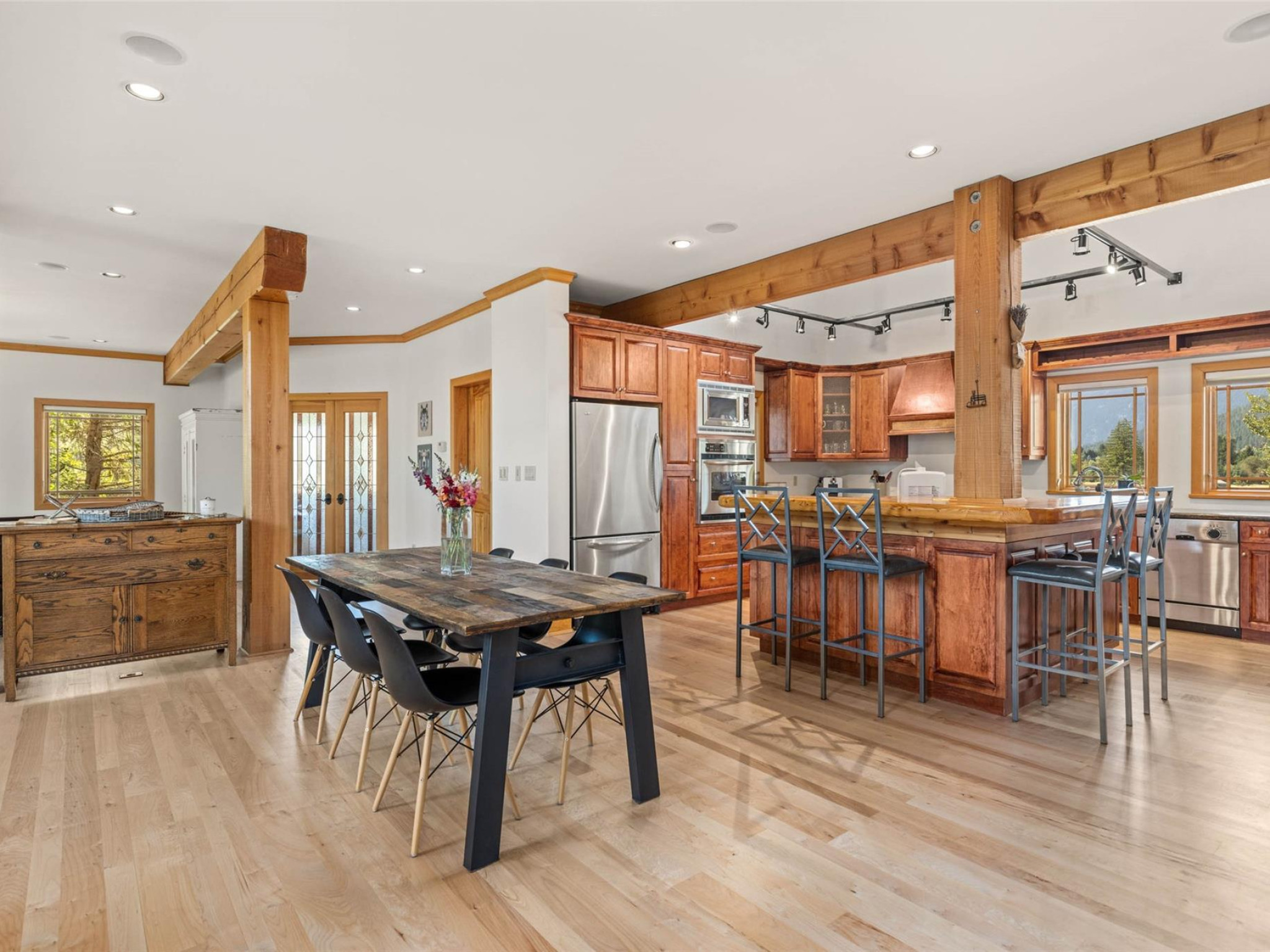 1360 Collins Road image 8