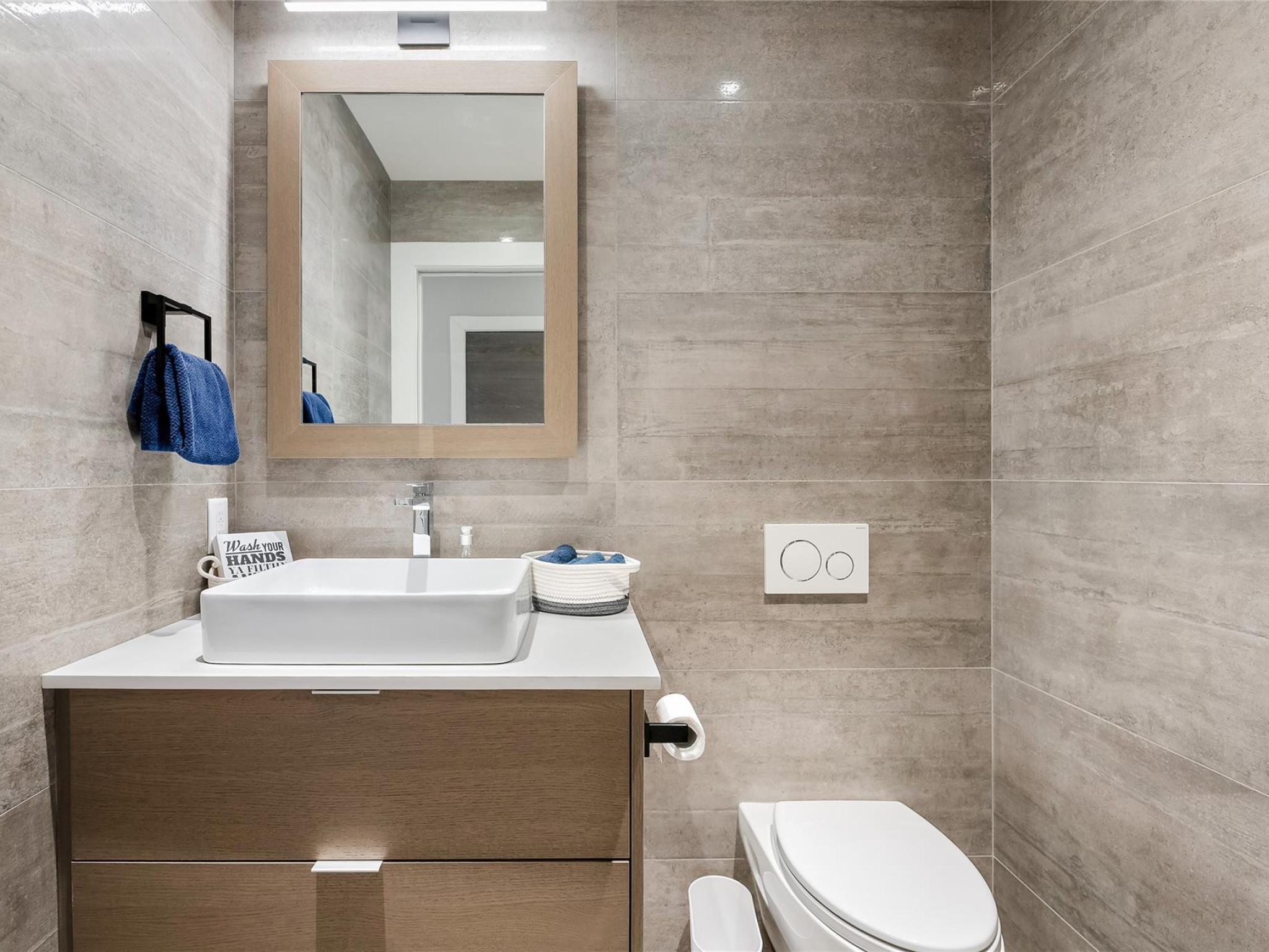 9292 Stellar's Way image 11