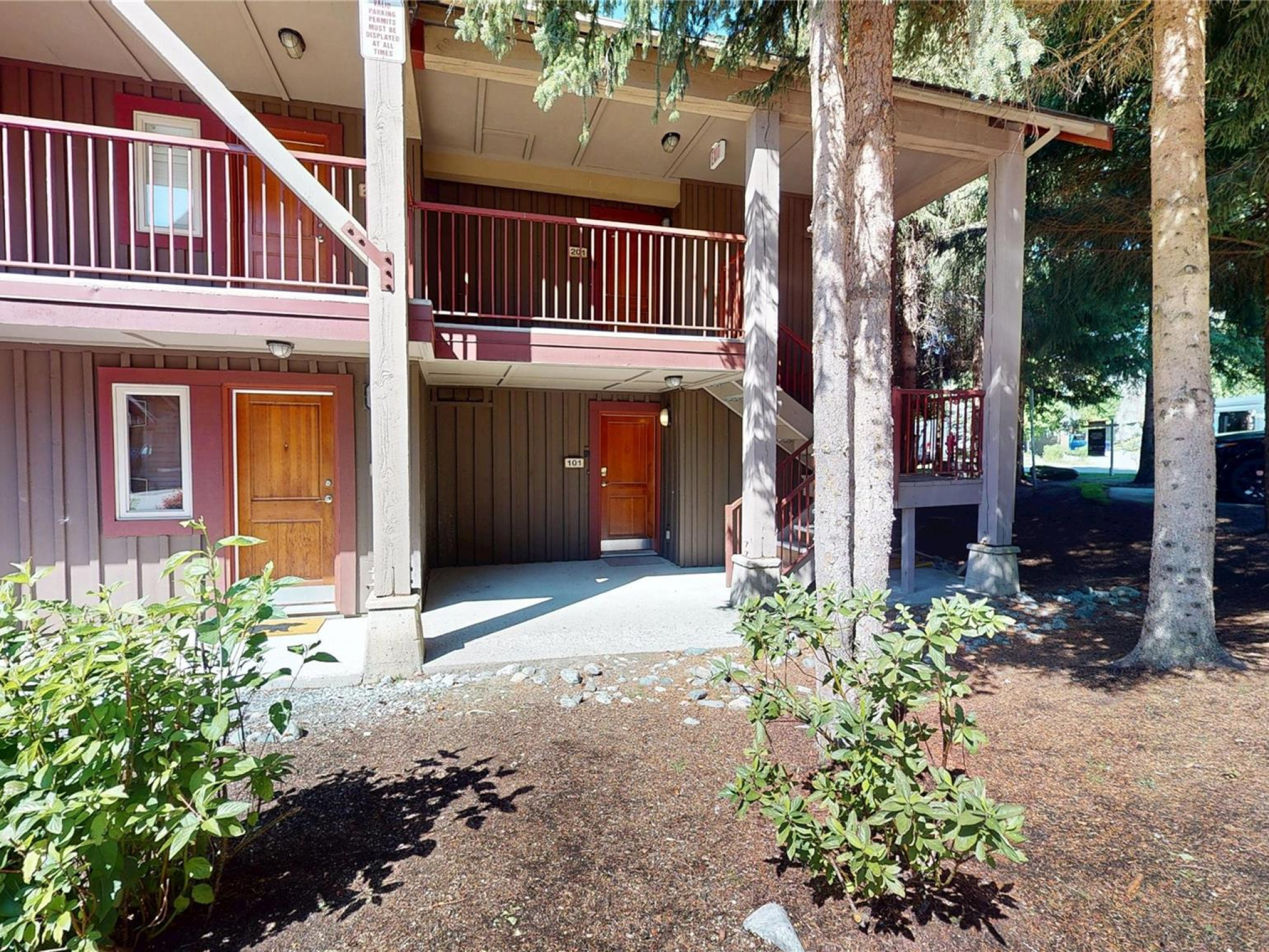 101-3070 Hillcrest Drive image 12