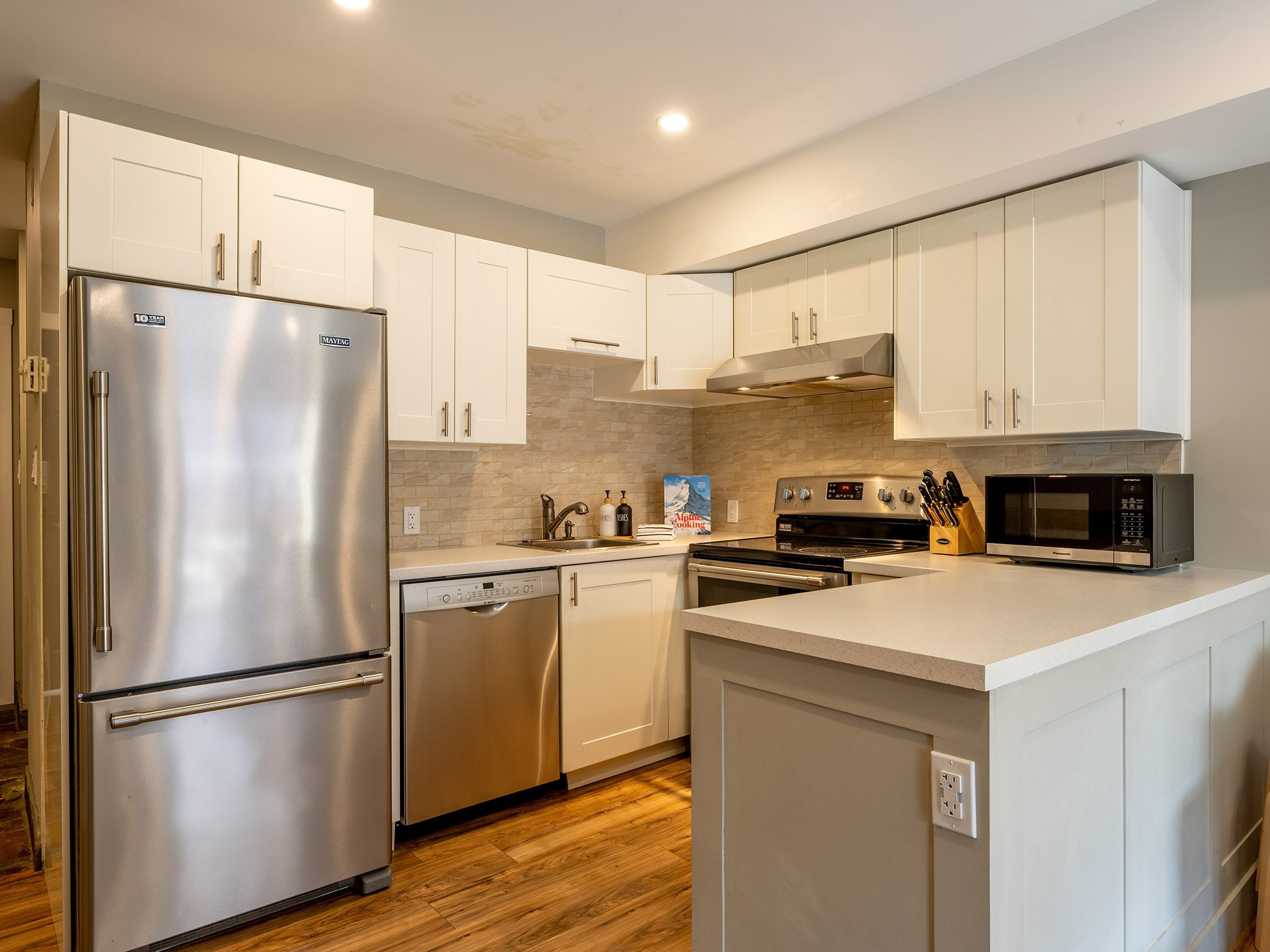 347-4340 Lorimer Road image 6